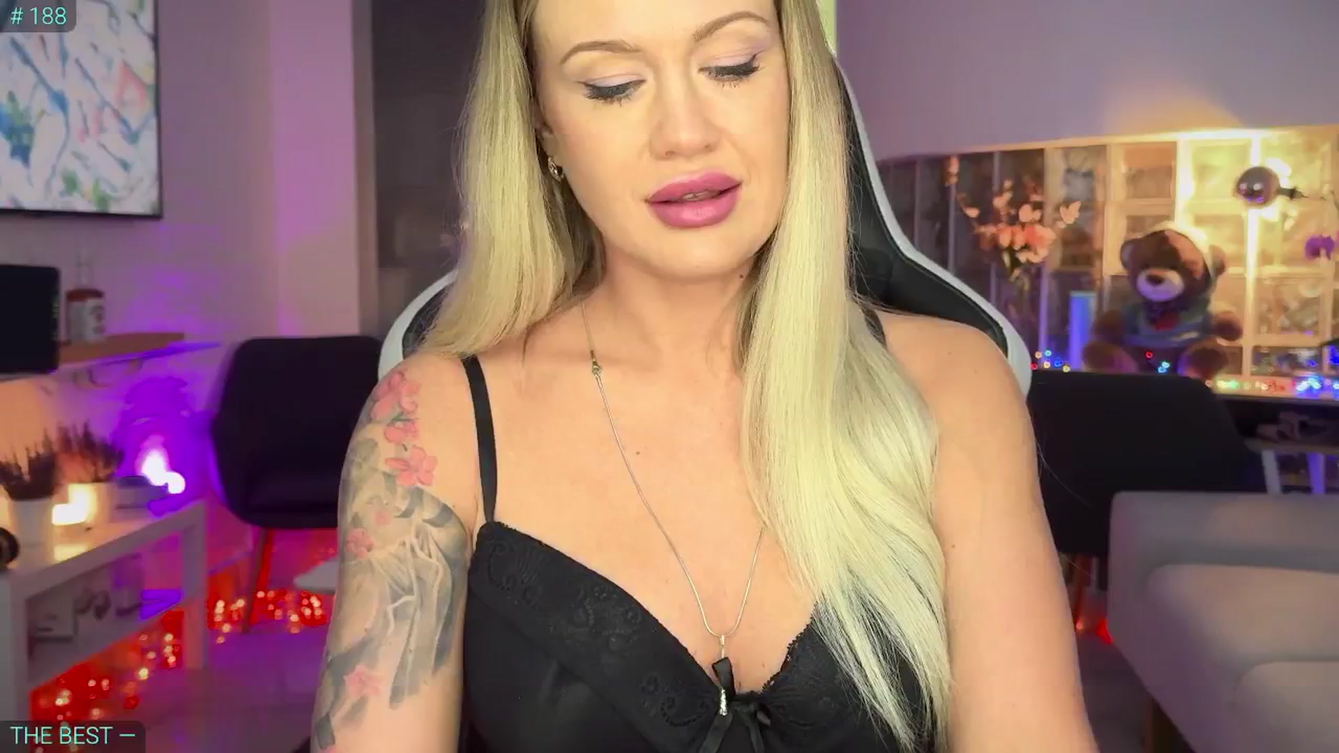 Gallery image thumbnail from AlexiAngel's myfreecams stream on, 05/15/2025, 16:07 image 6 of 20