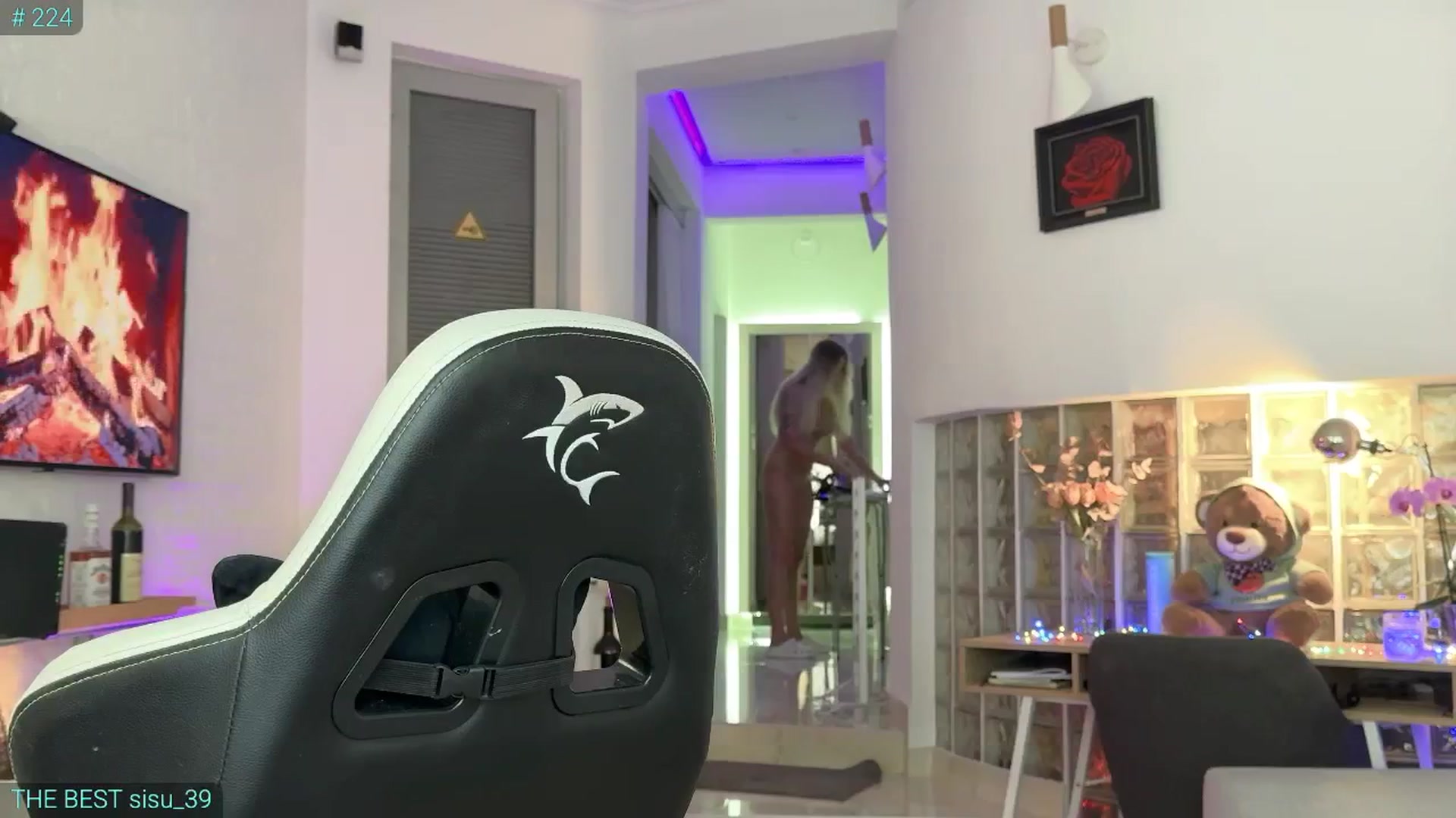 Gallery image thumbnail from AlexiAngel's myfreecams stream on, 05/20/2025, 07:06 image 20 of 20