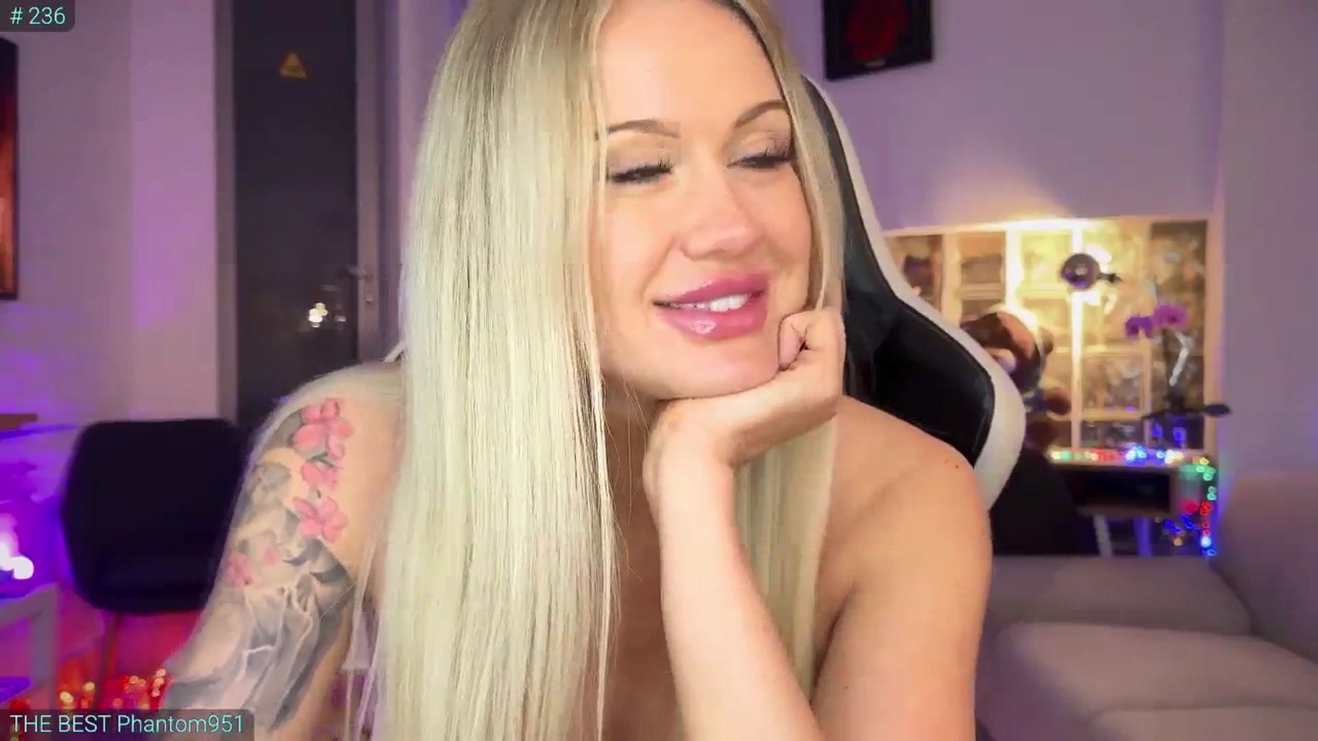Gallery image thumbnail from AlexiAngel's myfreecams stream on, 05/21/2025, 05:28 image 20 of 20