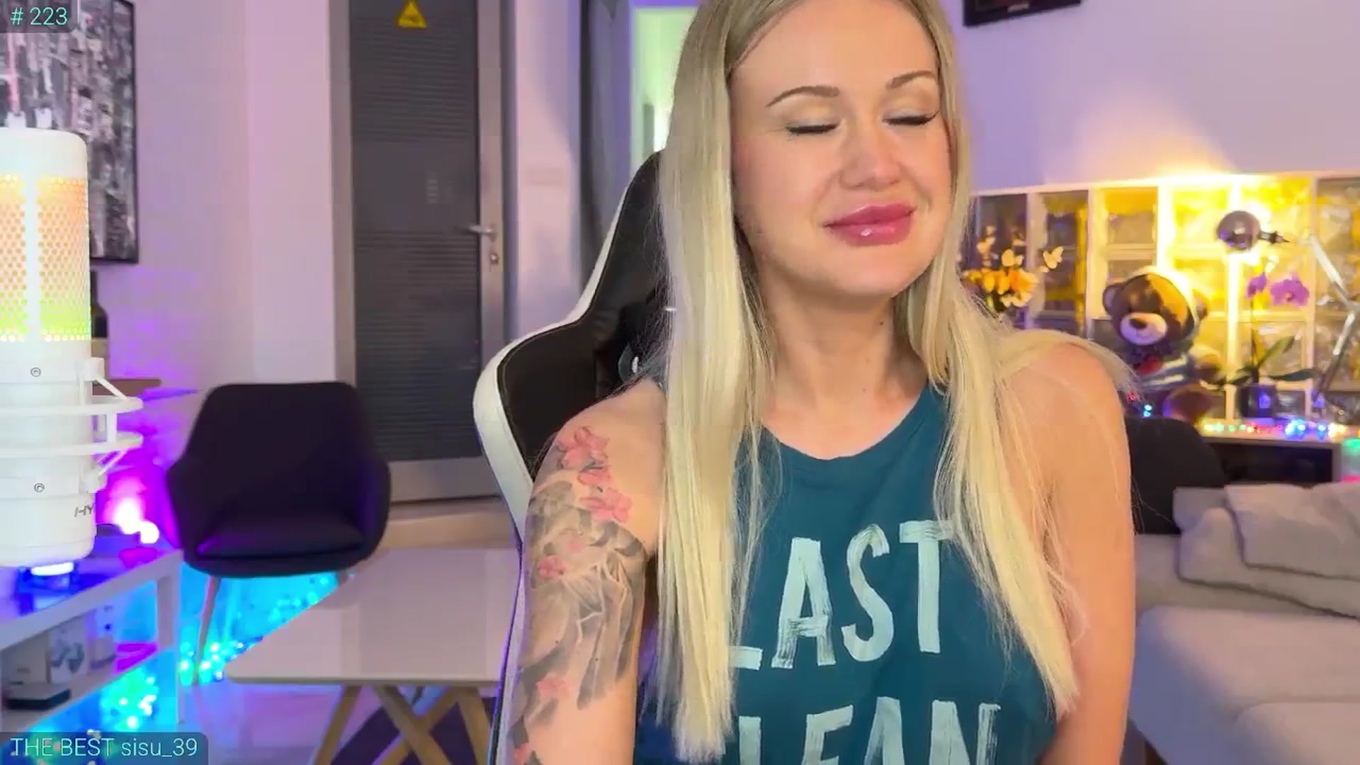 Gallery image thumbnail from AlexiAngel's myfreecams stream on, 05/24/2025, 18:03 image 4 of 20