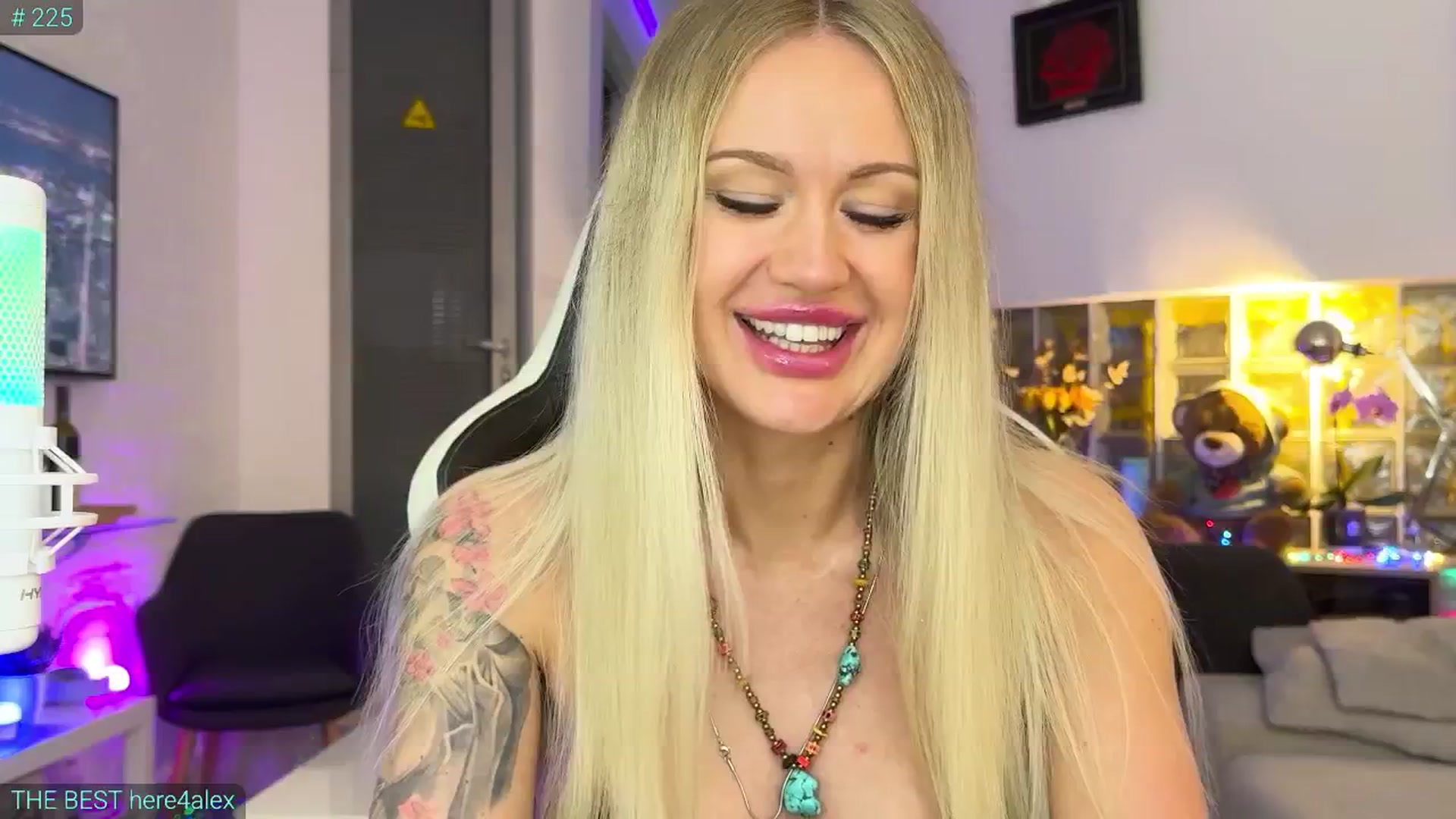 Gallery image thumbnail from AlexiAngel's myfreecams stream on, 05/25/2025, 06:08 image 20 of 20