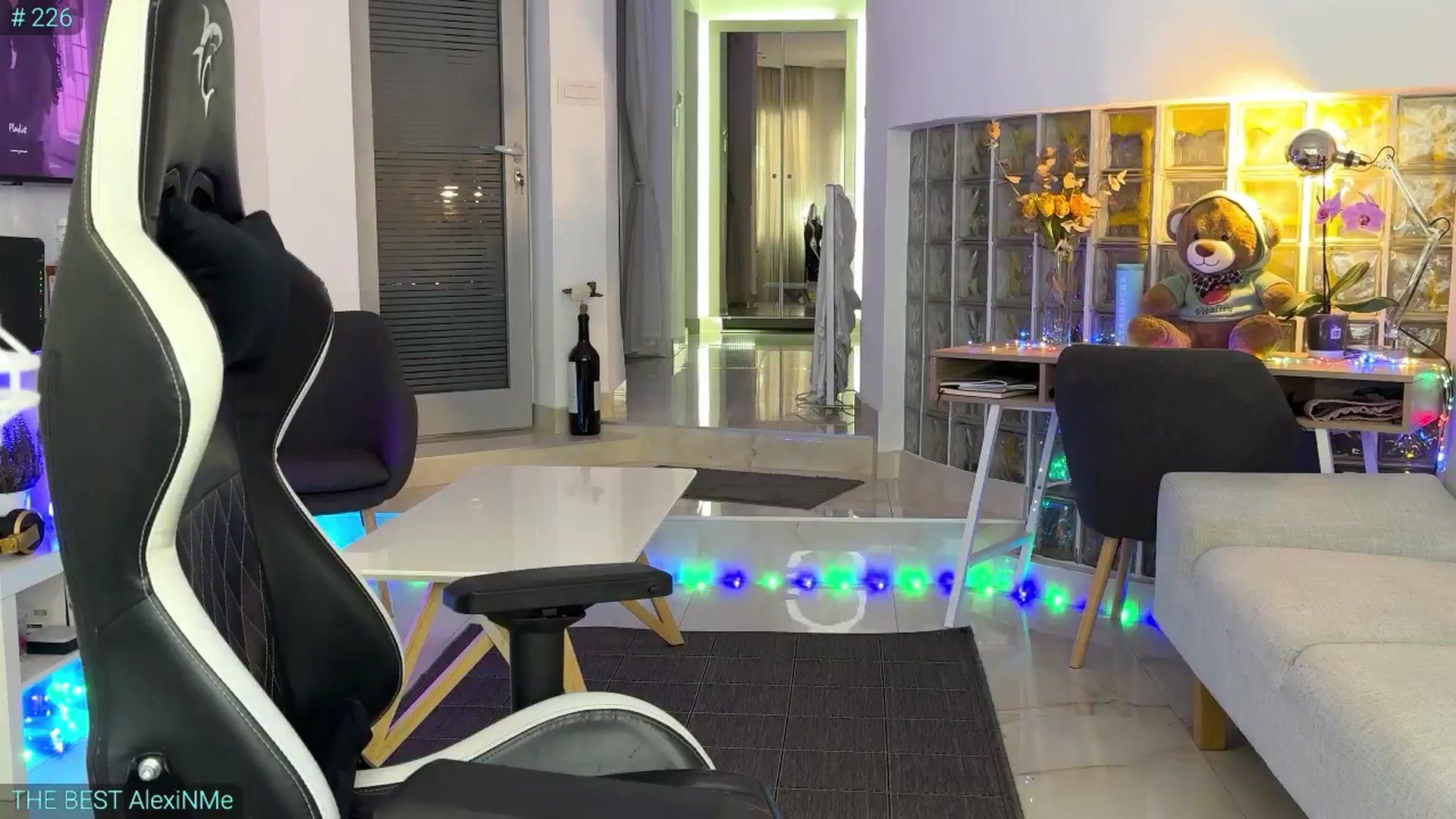 Gallery image thumbnail from AlexiAngel's myfreecams stream on, 05/30/2025, 07:05 image 8 of 20