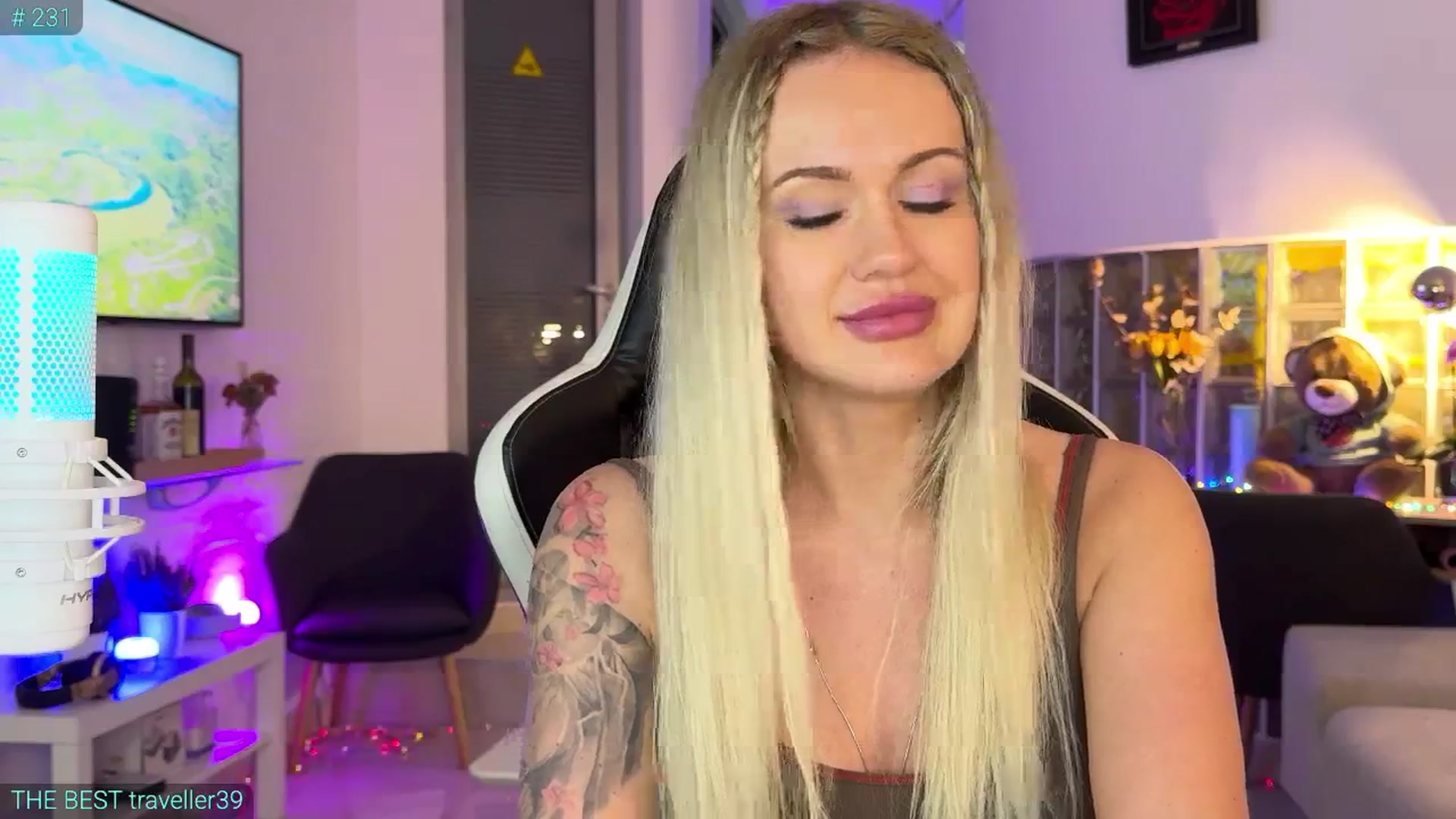 Gallery image thumbnail from AlexiAngel's myfreecams stream on, 05/30/2025, 18:30 image 19 of 20