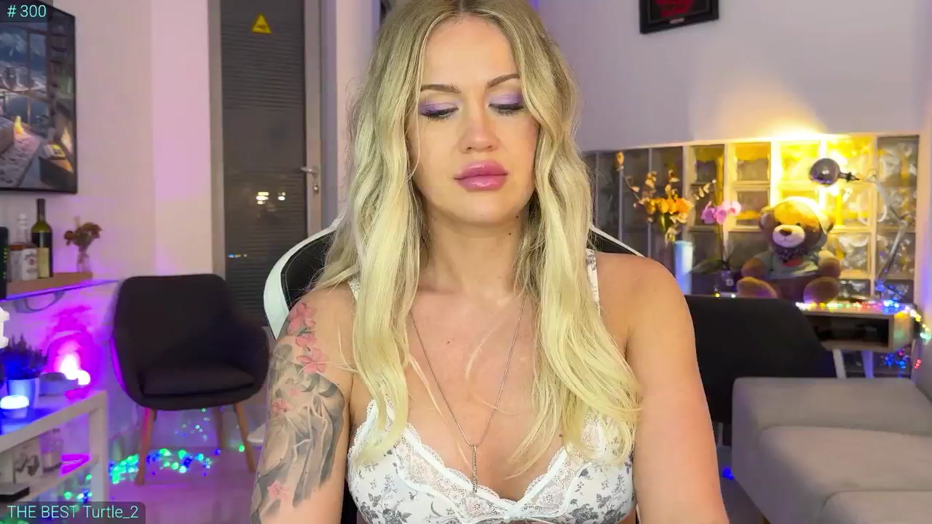 Gallery image thumbnail from AlexiAngel's myfreecams stream on, 06/03/2025, 17:25 image 4 of 20