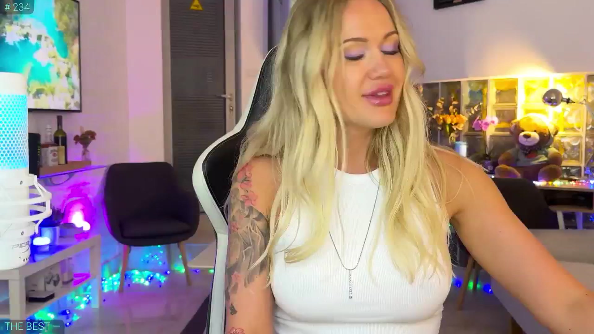 Gallery image thumbnail from AlexiAngel's myfreecams stream on, 06/04/2025, 17:47 image 5 of 20