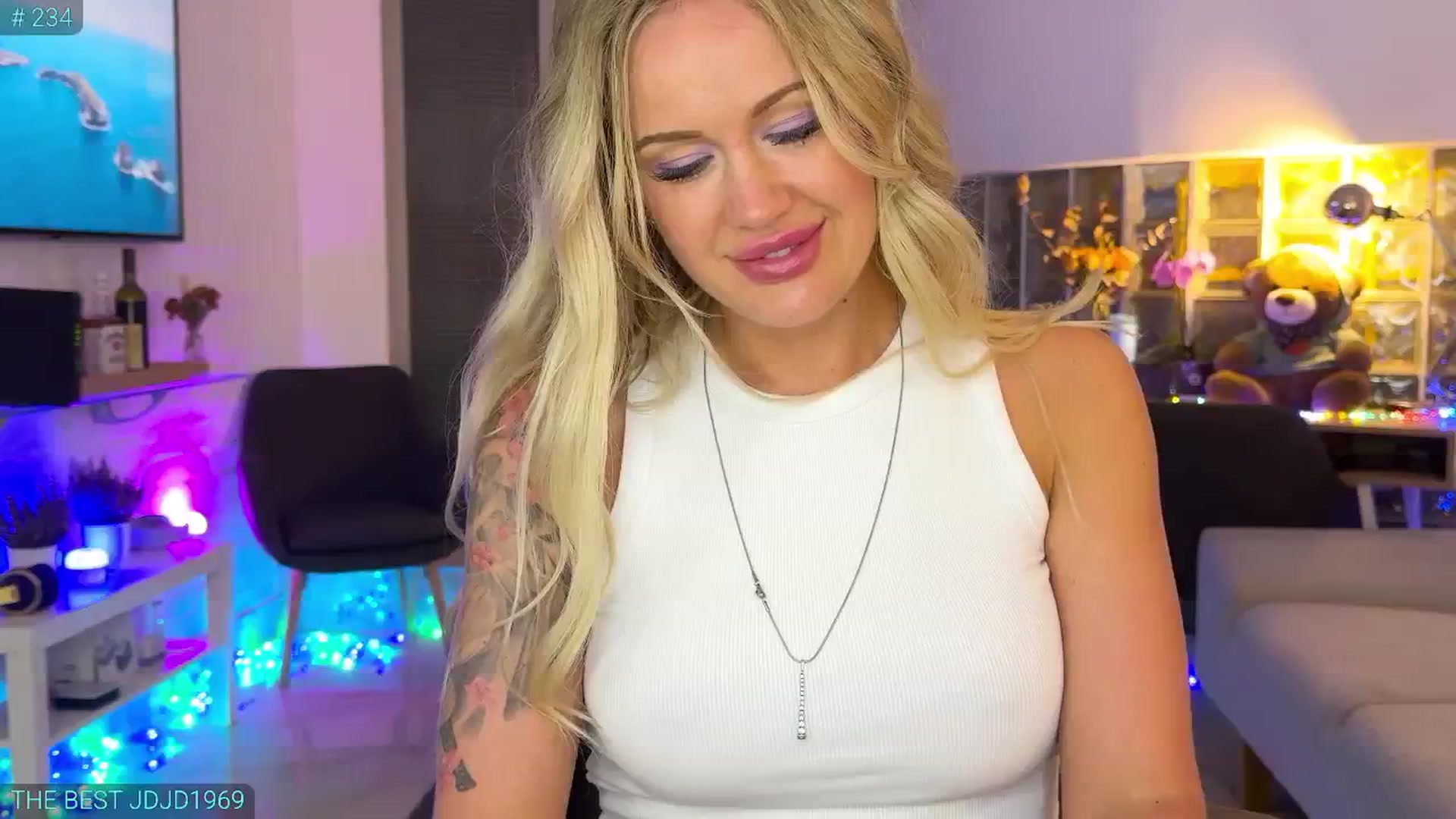 Gallery image thumbnail from AlexiAngel's myfreecams stream on, 06/04/2025, 17:47 image 18 of 20