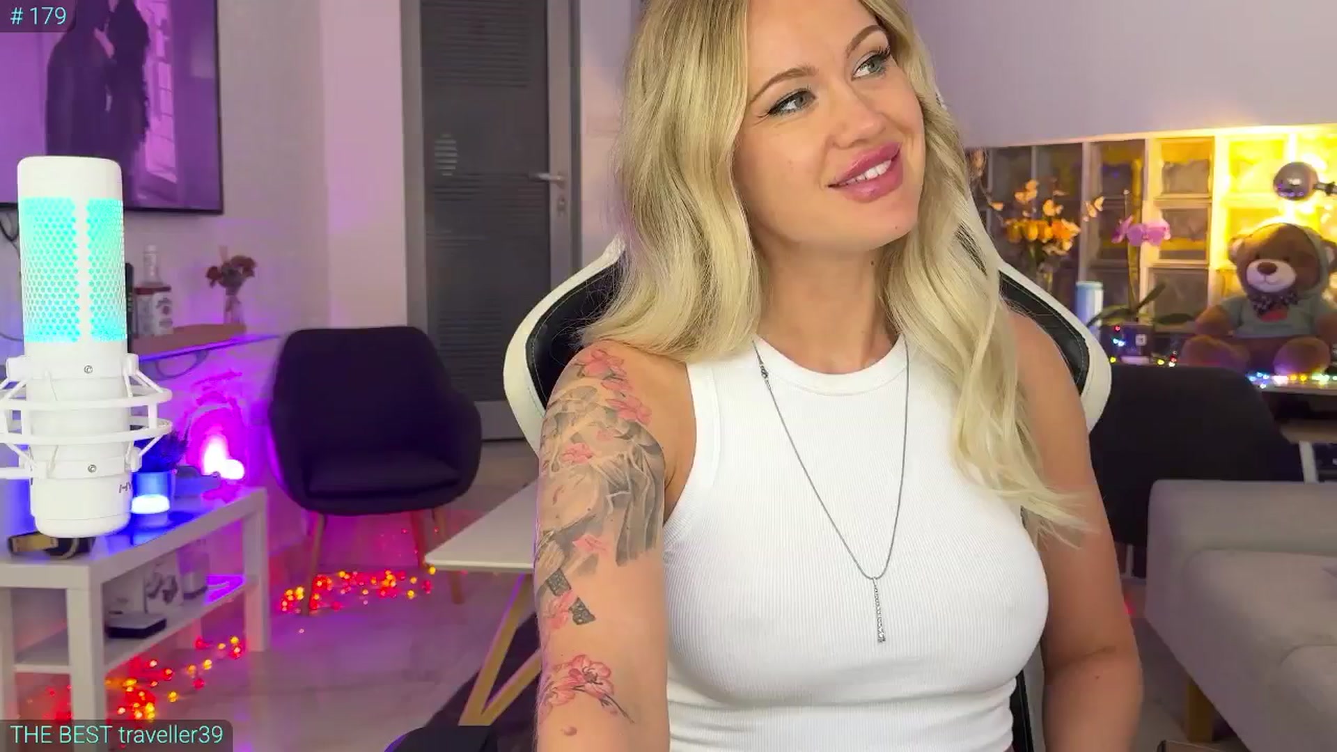 Gallery image thumbnail from AlexiAngel's myfreecams stream on, 06/13/2025, 07:20 image 10 of 20