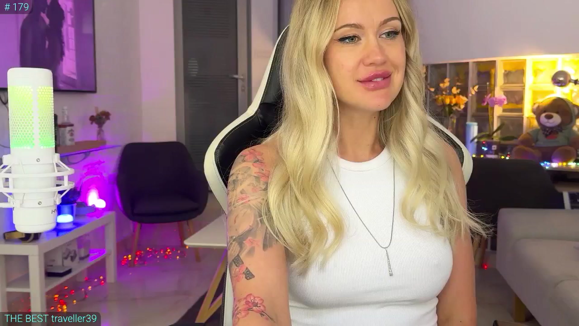Gallery image thumbnail from AlexiAngel's myfreecams stream on, 06/13/2025, 07:20 image 9 of 20