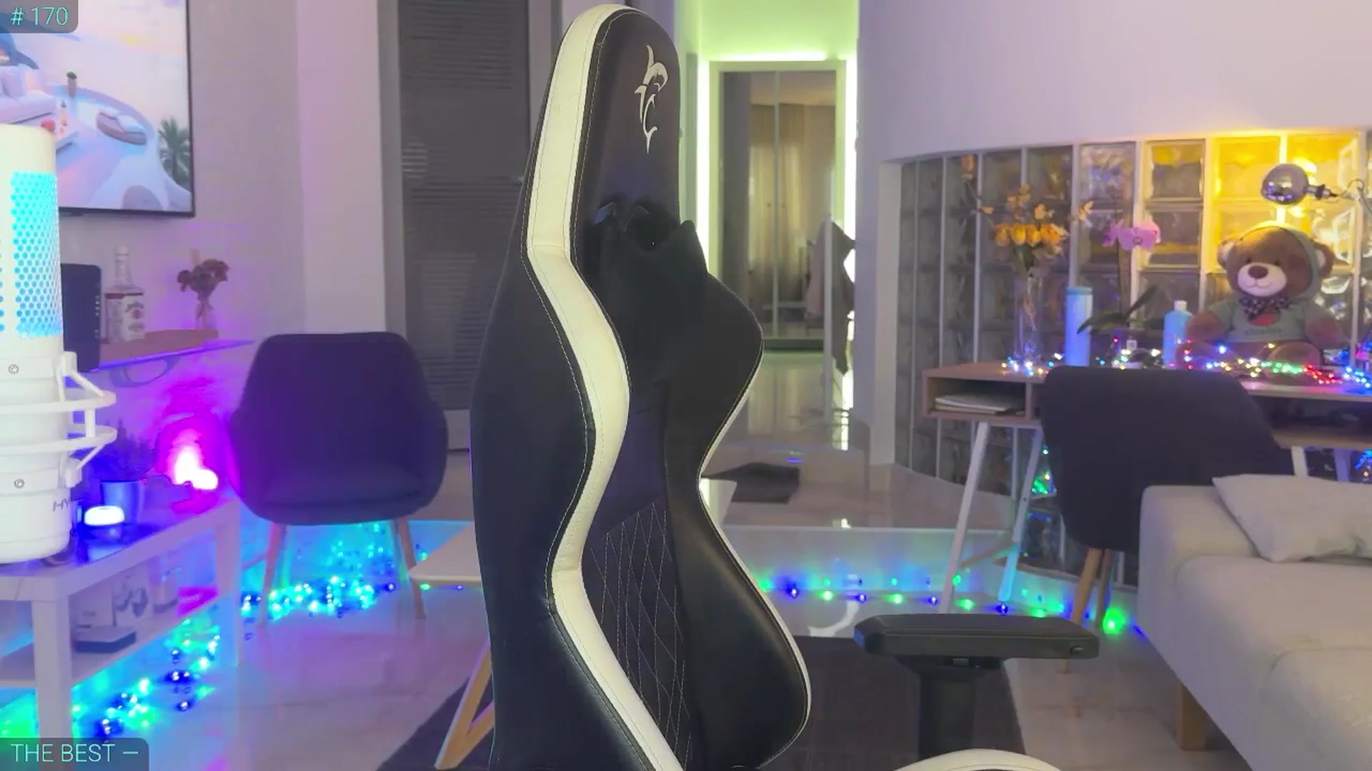 Gallery image thumbnail from AlexiAngel's myfreecams stream on, 06/17/2025, 05:15 image 5 of 20