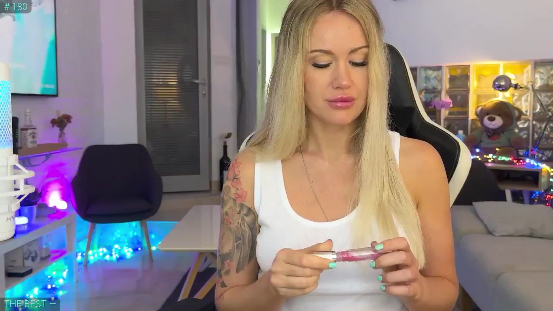 Gallery image thumbnail from AlexiAngel's myfreecams stream on, 06/19/2025, 06:57 image 6 of 20
