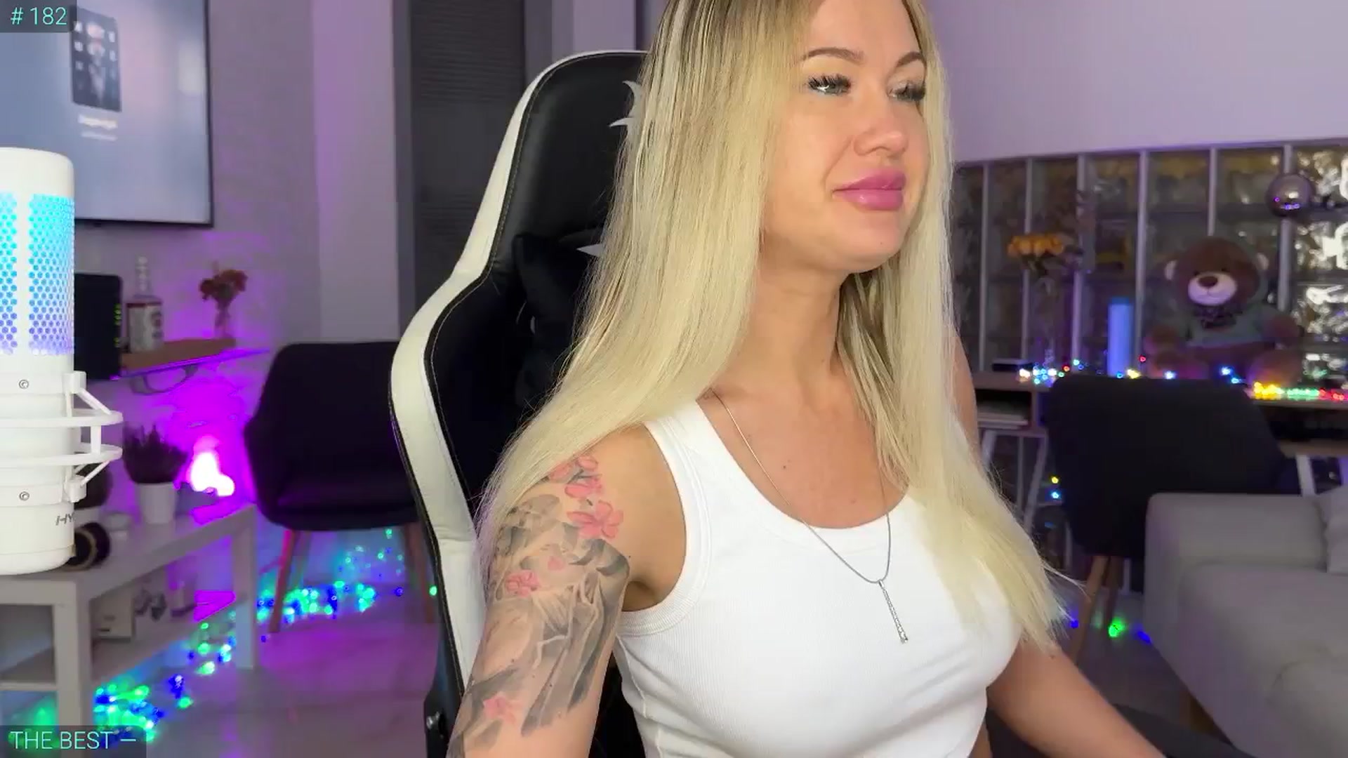 Gallery image thumbnail from AlexiAngel's myfreecams stream on, 06/24/2025, 05:45 image 6 of 20
