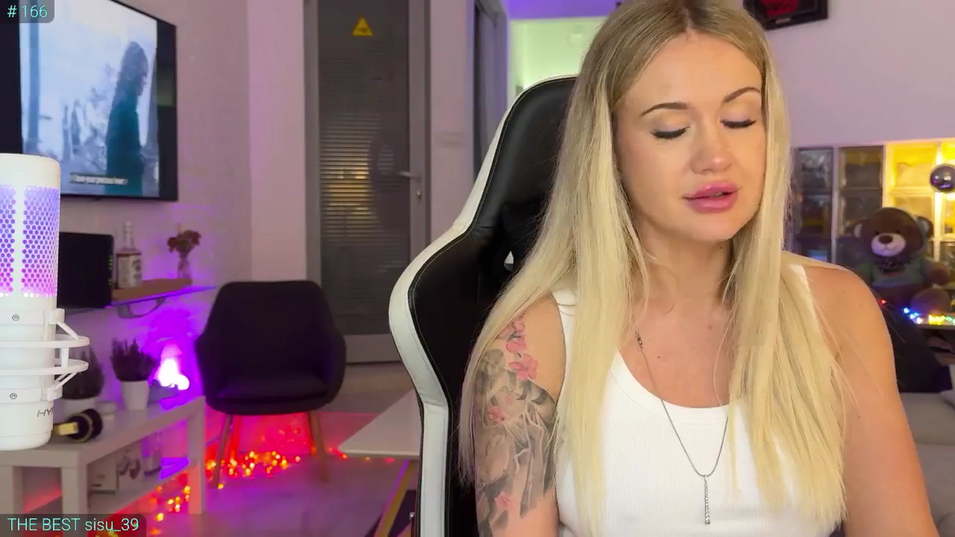 Gallery image thumbnail from AlexiAngel's myfreecams stream on, 06/26/2025, 19:01 image 5 of 20