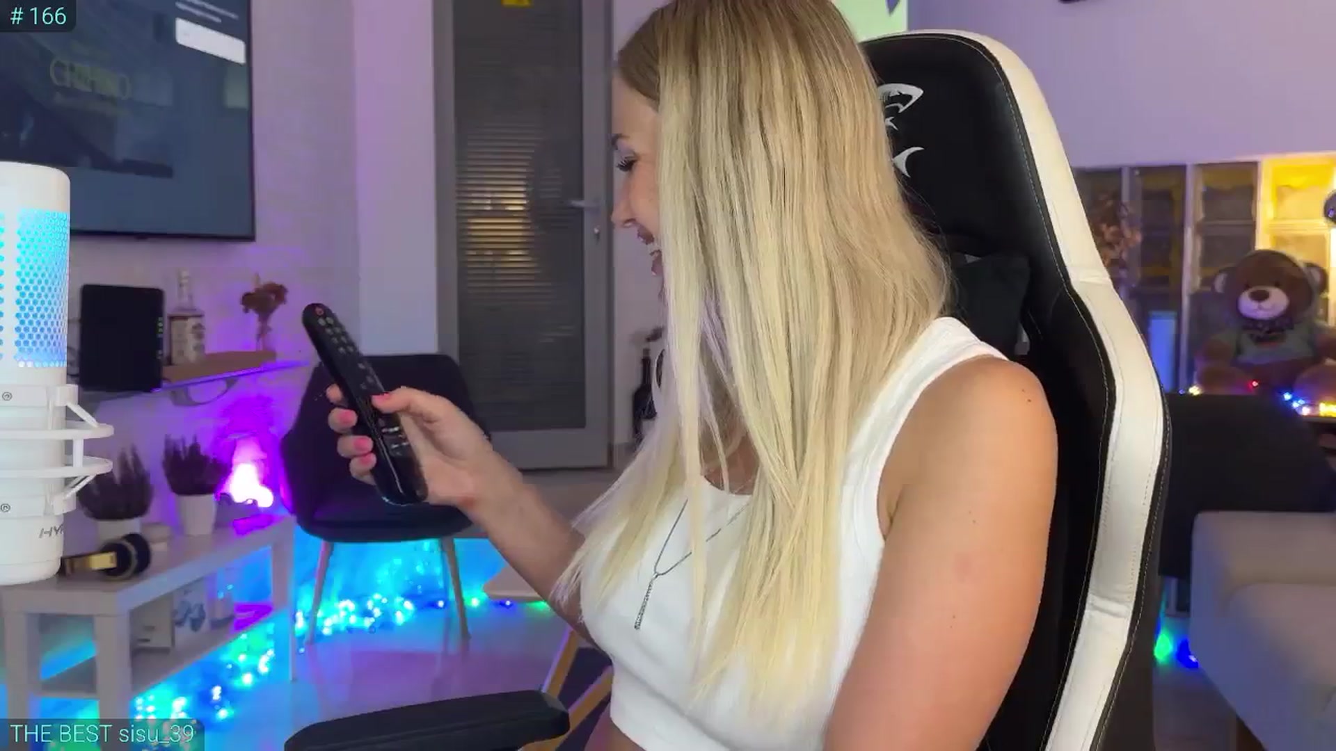 Gallery image thumbnail from AlexiAngel's myfreecams stream on, 06/26/2025, 19:01 image 11 of 20
