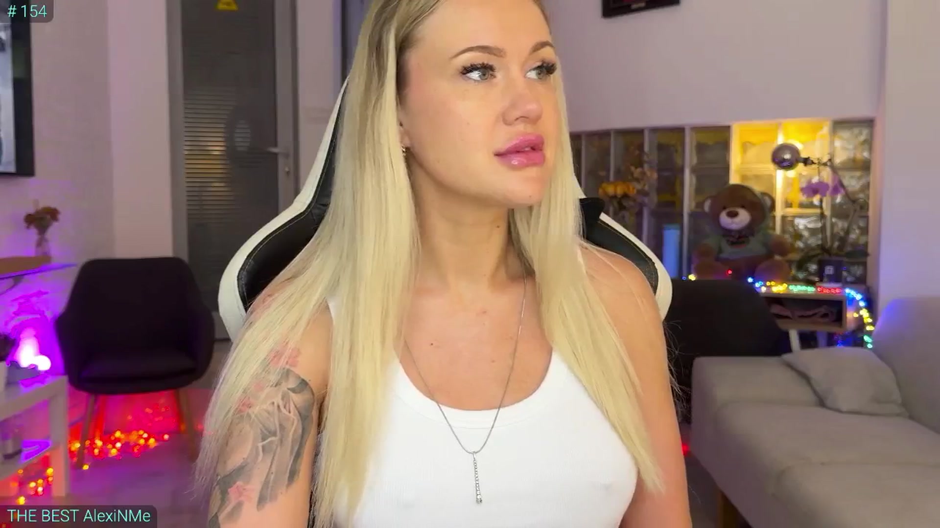 Gallery image thumbnail from AlexiAngel's myfreecams stream on, 06/27/2025, 05:38 image 3 of 20
