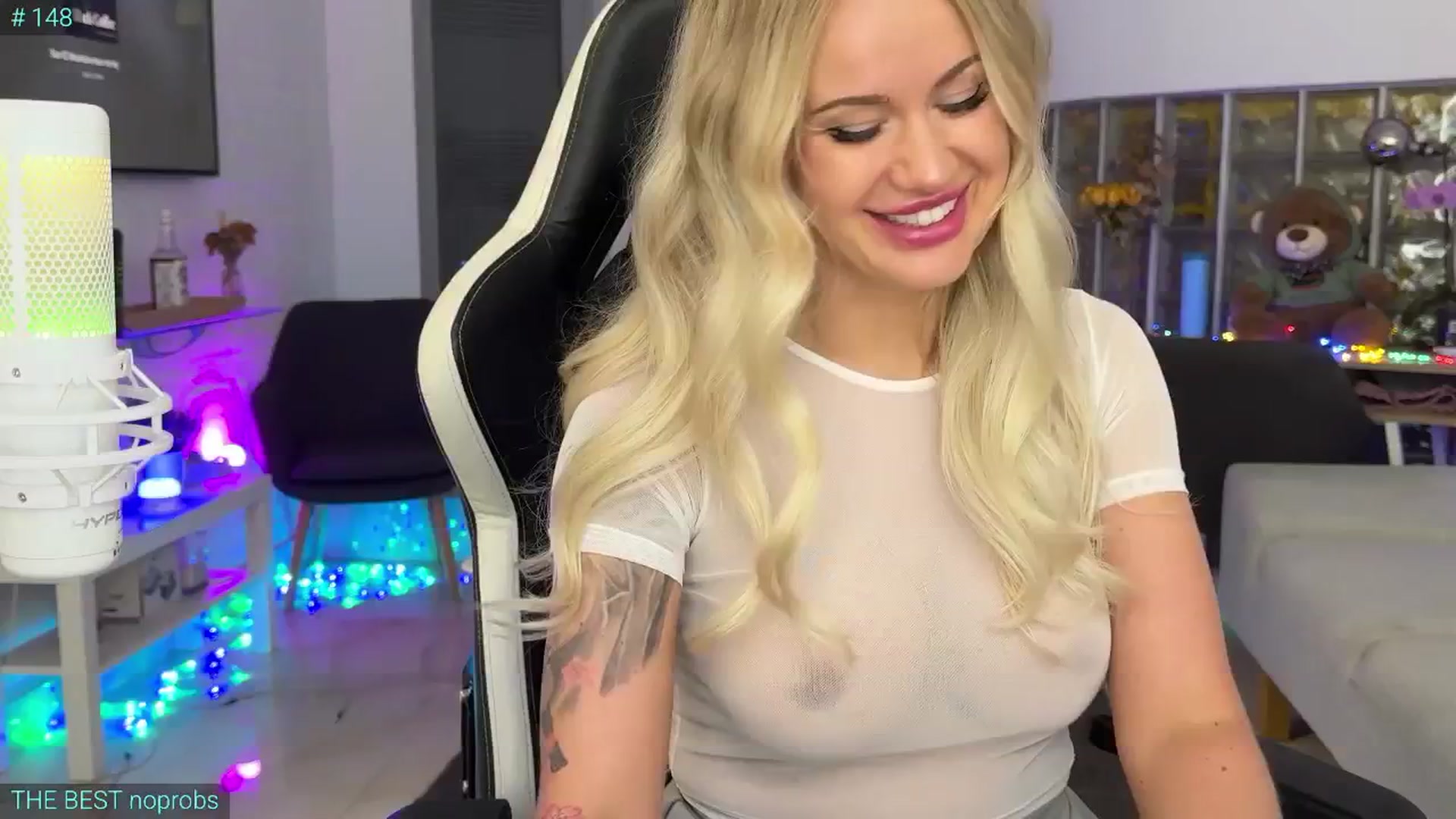 Gallery image thumbnail from AlexiAngel's myfreecams stream on, 06/28/2025, 07:52 image 7 of 20