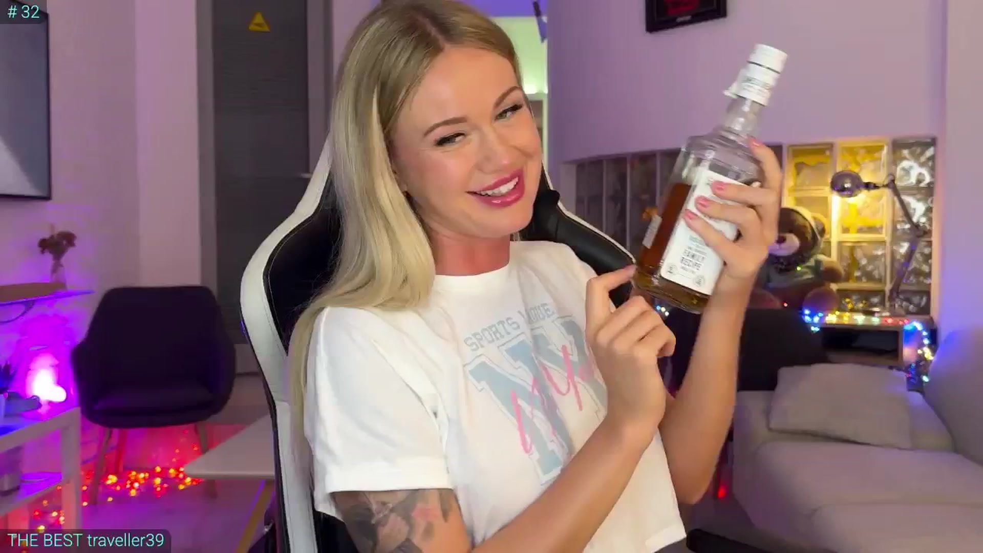 Gallery image thumbnail from AlexiAngel's myfreecams stream on, 07/05/2025, 18:57 image 4 of 20