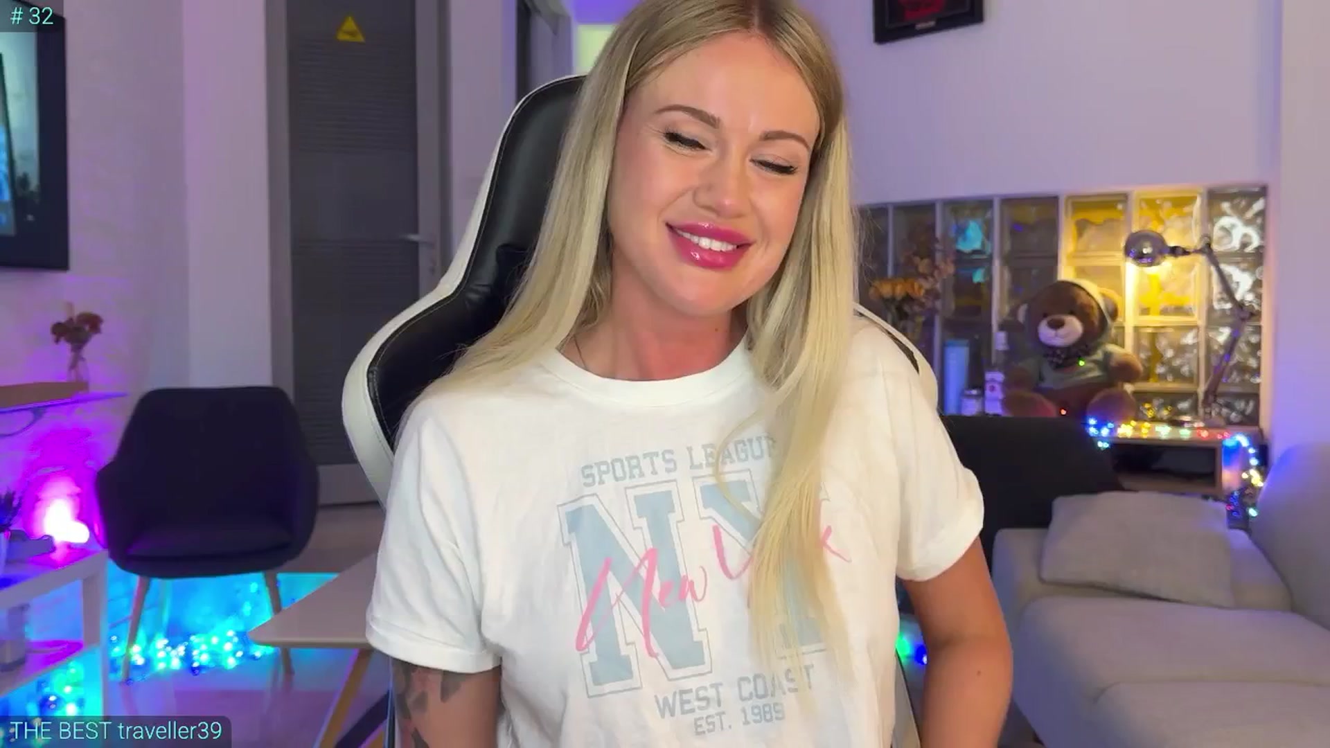 Gallery image thumbnail from AlexiAngel's myfreecams stream on, 07/05/2025, 18:57 image 5 of 20