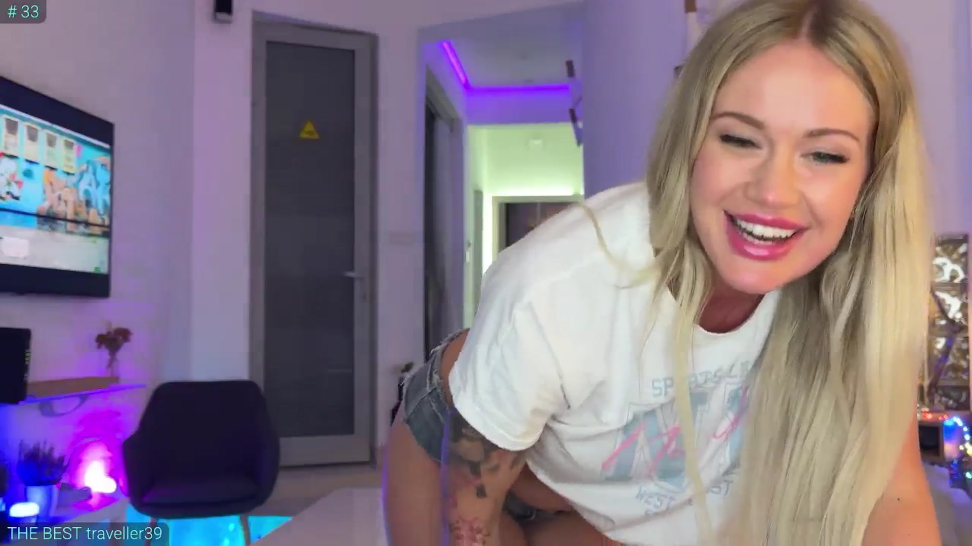 Gallery image thumbnail from AlexiAngel's myfreecams stream on, 07/05/2025, 18:57 image 9 of 20