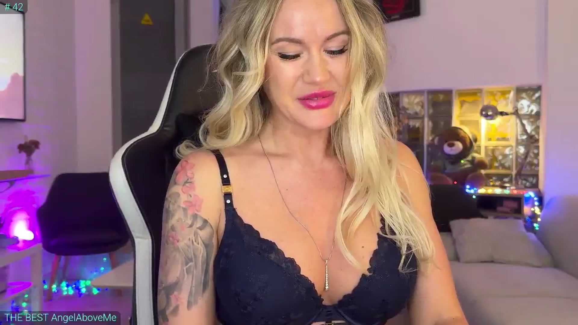 Gallery image thumbnail from AlexiAngel's myfreecams stream on, 07/06/2025, 18:14 image 7 of 20