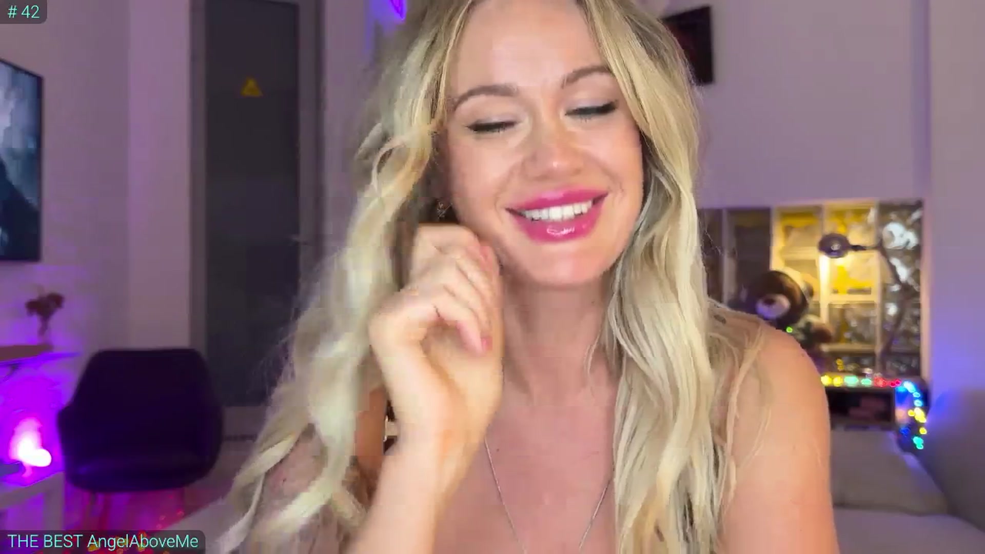 Gallery image thumbnail from AlexiAngel's myfreecams stream on, 07/06/2025, 18:14 image 19 of 20