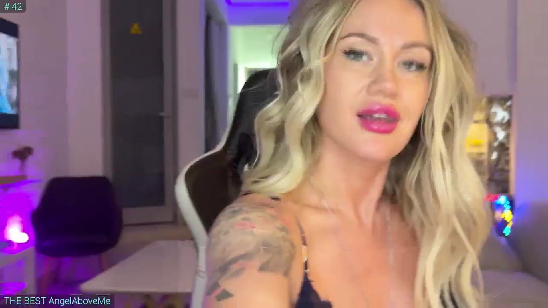 Gallery image thumbnail from AlexiAngel's myfreecams stream on, 07/06/2025, 18:14 image 13 of 20