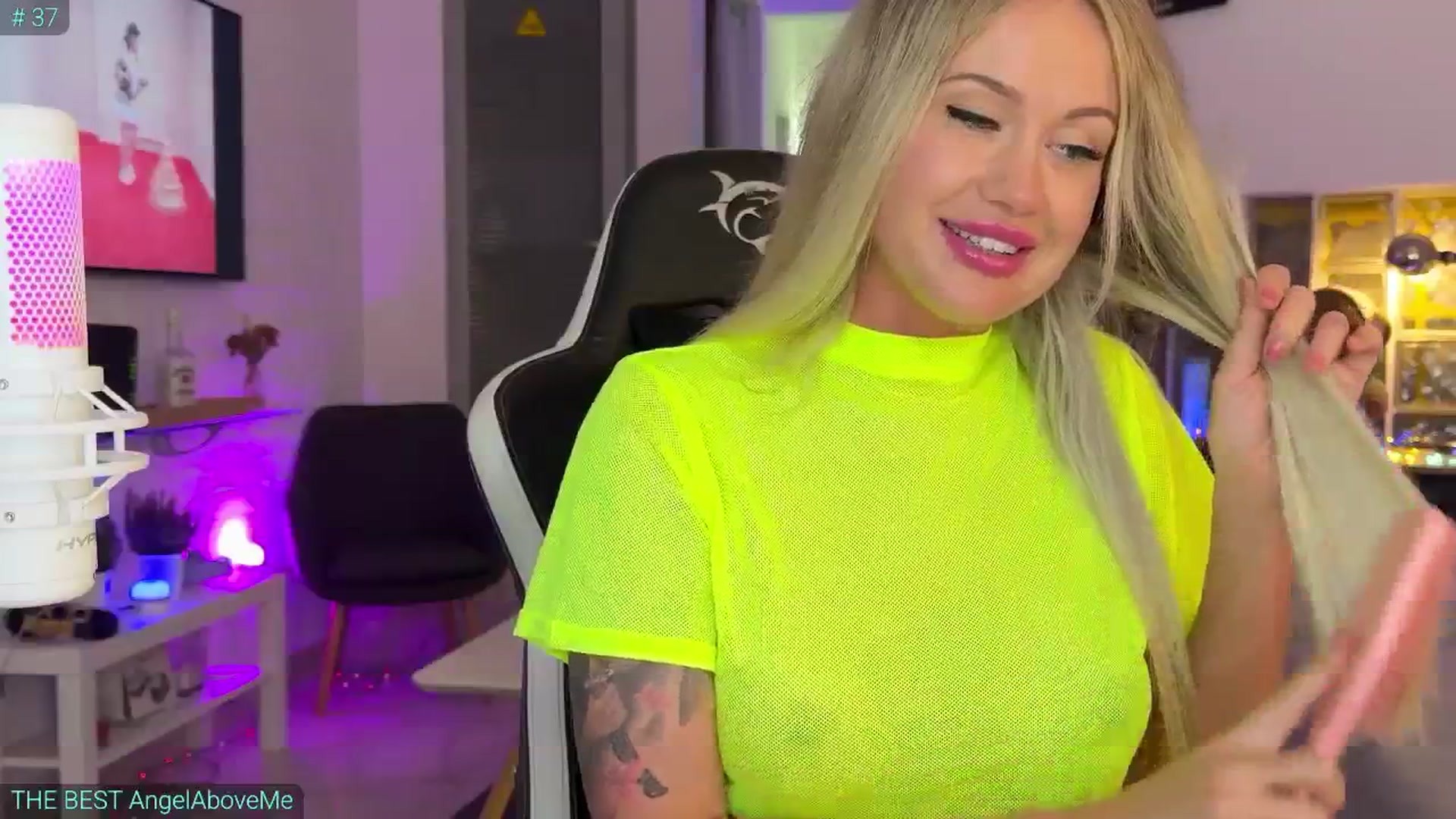 Gallery image thumbnail from AlexiAngel's myfreecams stream on, 07/10/2025, 18:02 image 3 of 20