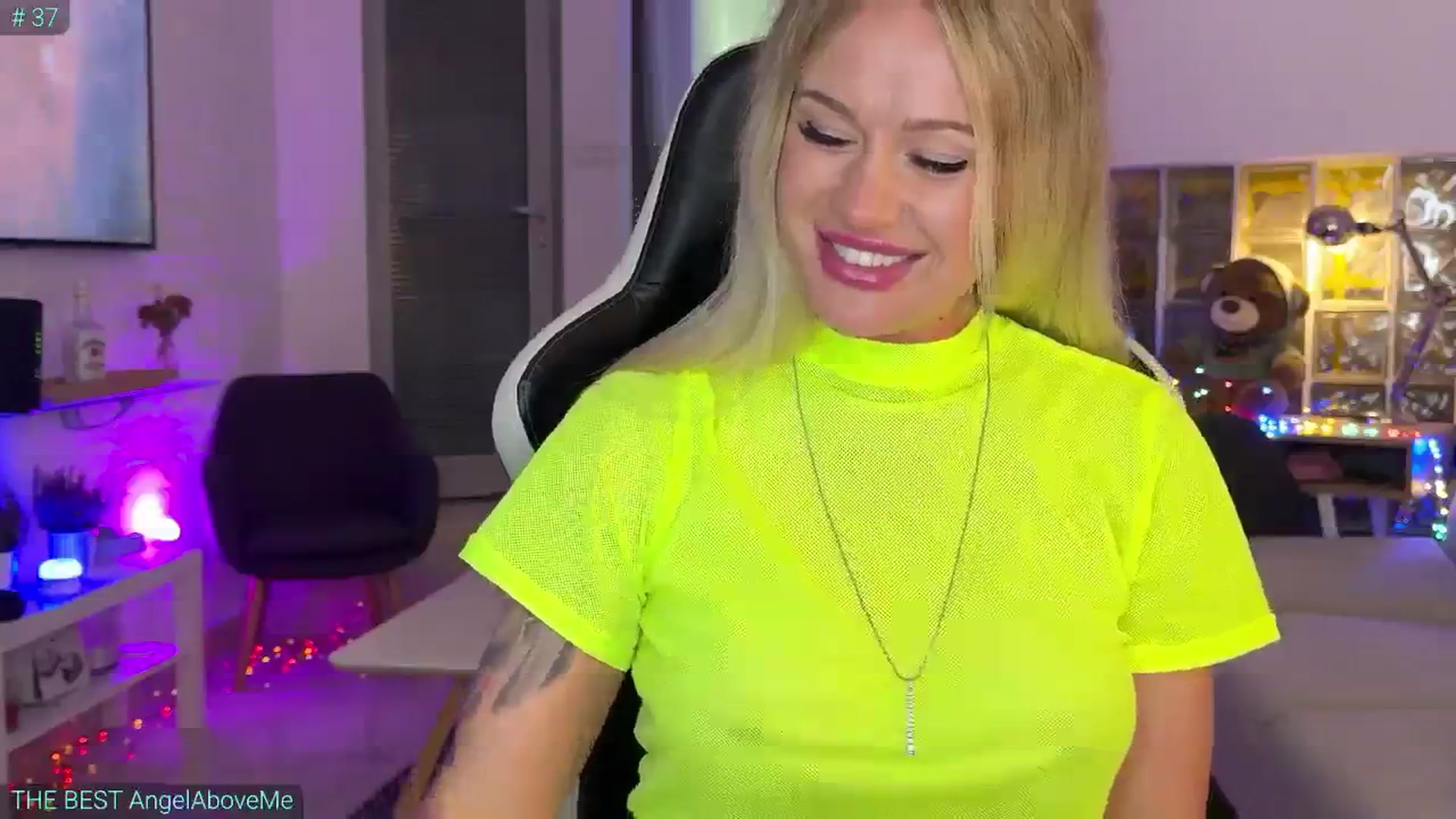 Gallery image thumbnail from AlexiAngel's myfreecams stream on, 07/10/2025, 18:02 image 19 of 20