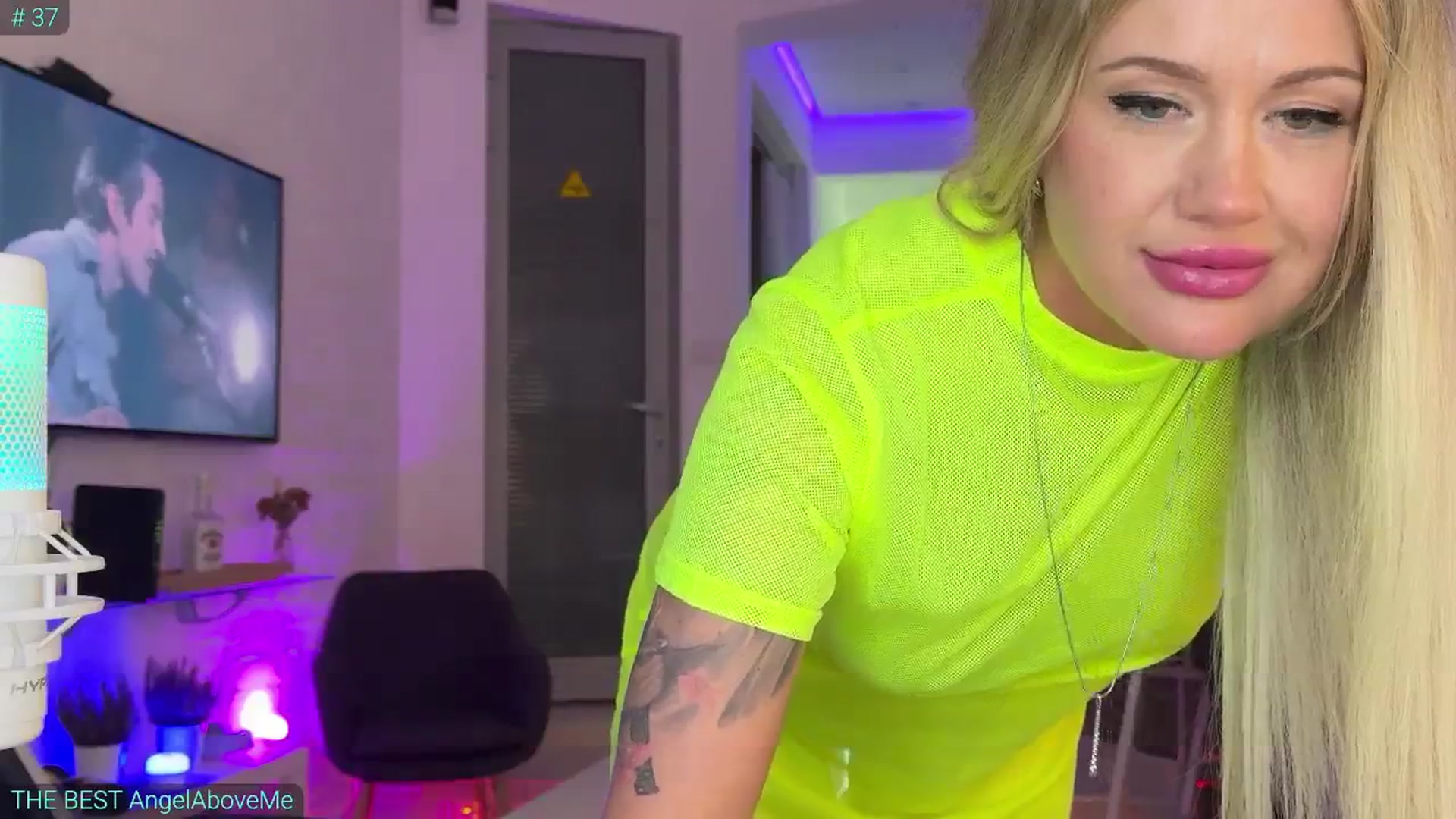 Gallery image thumbnail from AlexiAngel's myfreecams stream on, 07/10/2025, 18:02 image 14 of 20