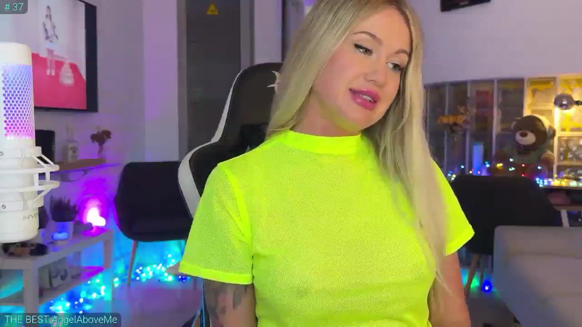 Gallery image thumbnail from AlexiAngel's myfreecams stream on, 07/10/2025, 18:02 image 2 of 20