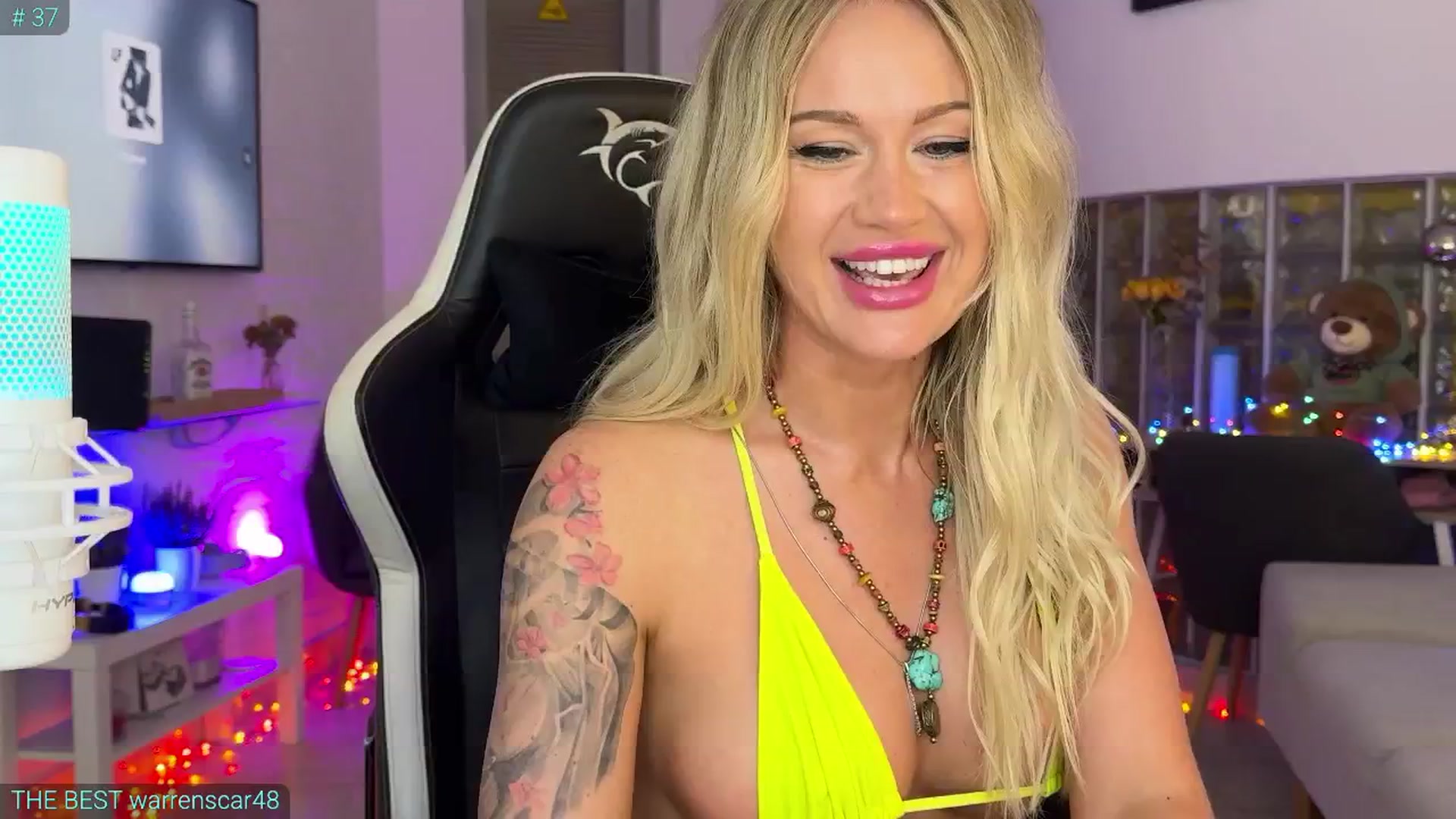 Gallery image thumbnail from AlexiAngel's myfreecams stream on, 07/11/2025, 05:35 image 12 of 20