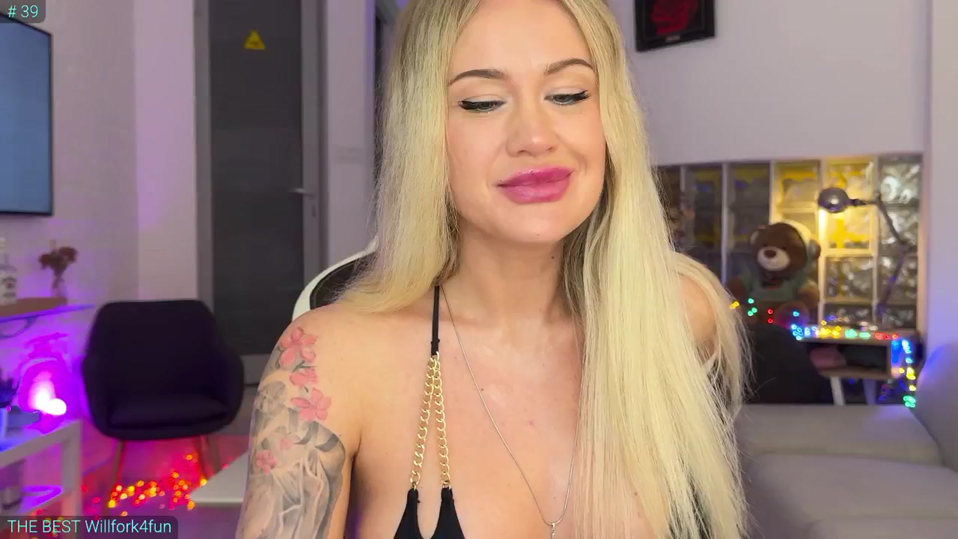 Gallery image thumbnail from AlexiAngel's myfreecams stream on, 07/12/2025, 06:19 image 11 of 20