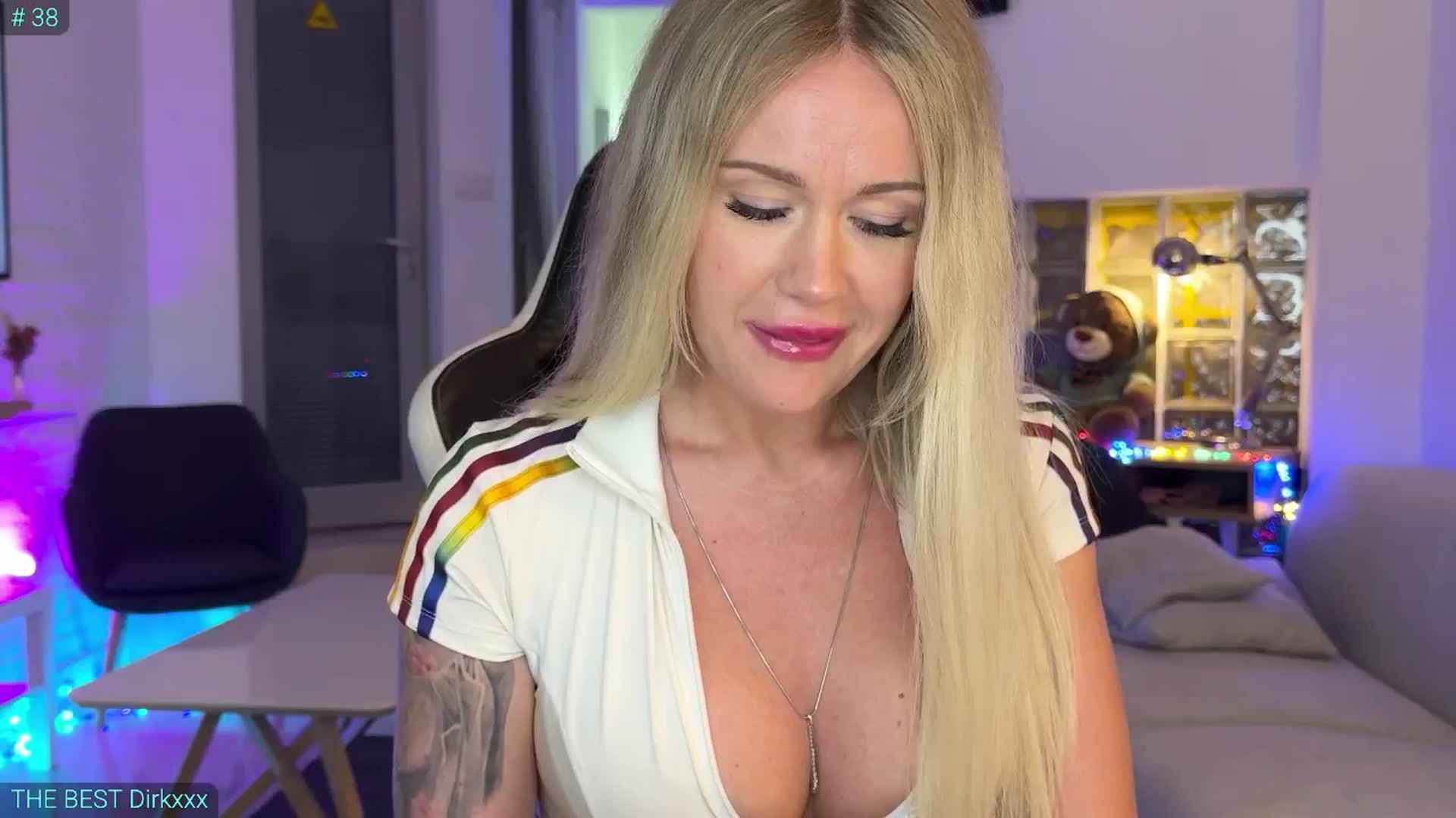 Gallery image thumbnail from AlexiAngel's myfreecams stream on, 07/15/2025, 18:42 image 13 of 20