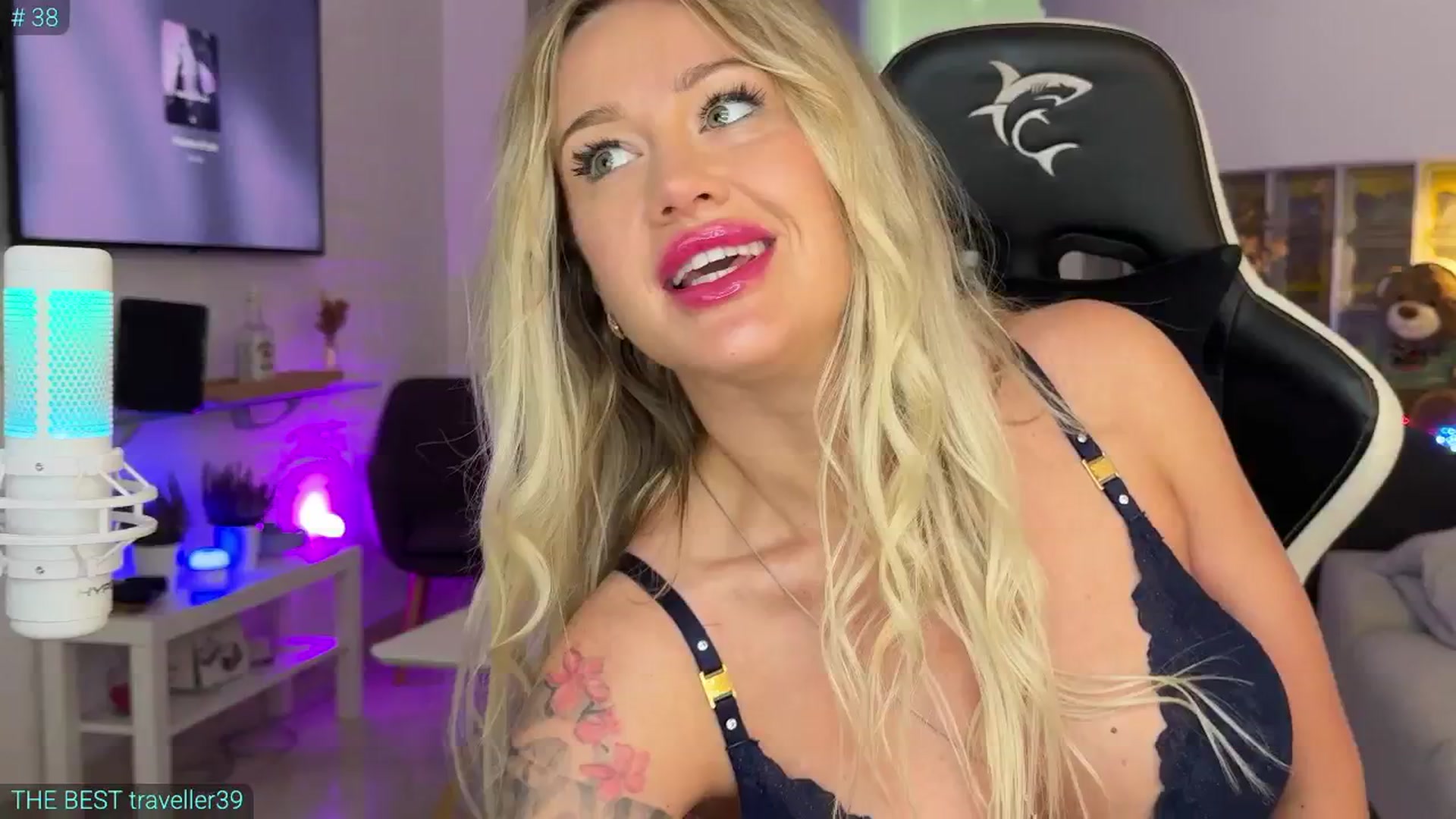 Gallery image thumbnail from AlexiAngel's myfreecams stream on, 07/16/2025, 05:18 image 14 of 20