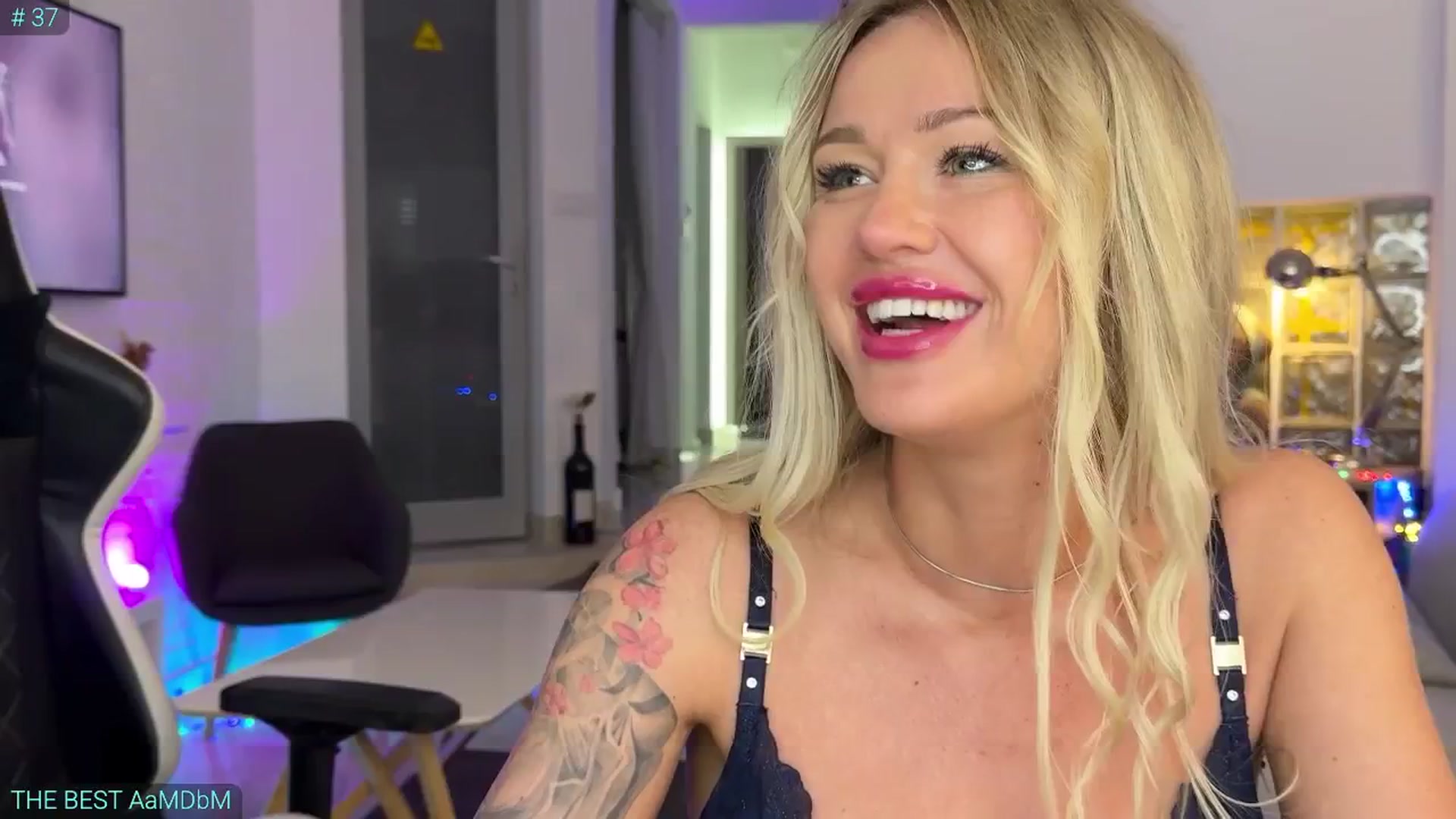 Gallery image thumbnail from AlexiAngel's myfreecams stream on, 07/16/2025, 05:18 image 19 of 20