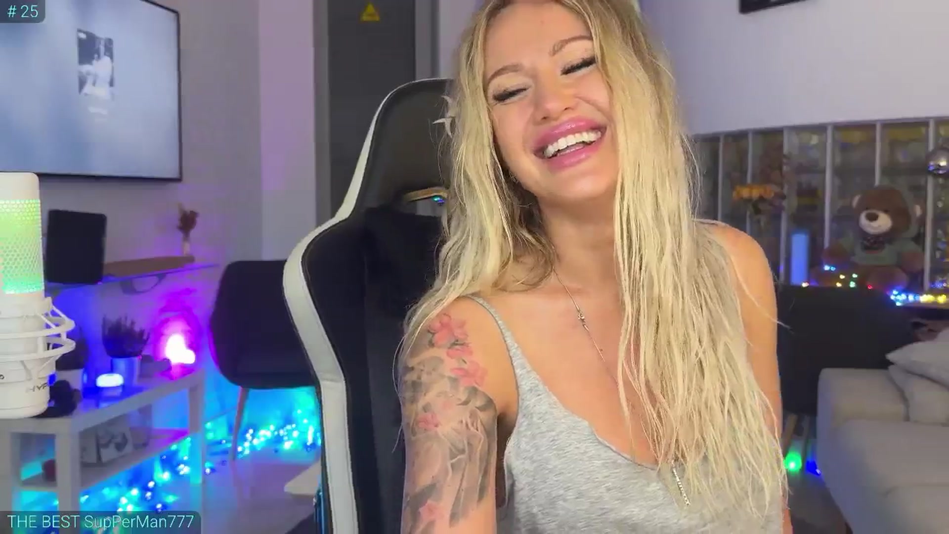 Gallery image thumbnail from AlexiAngel's myfreecams stream on, 07/20/2025, 06:54 image 7 of 20