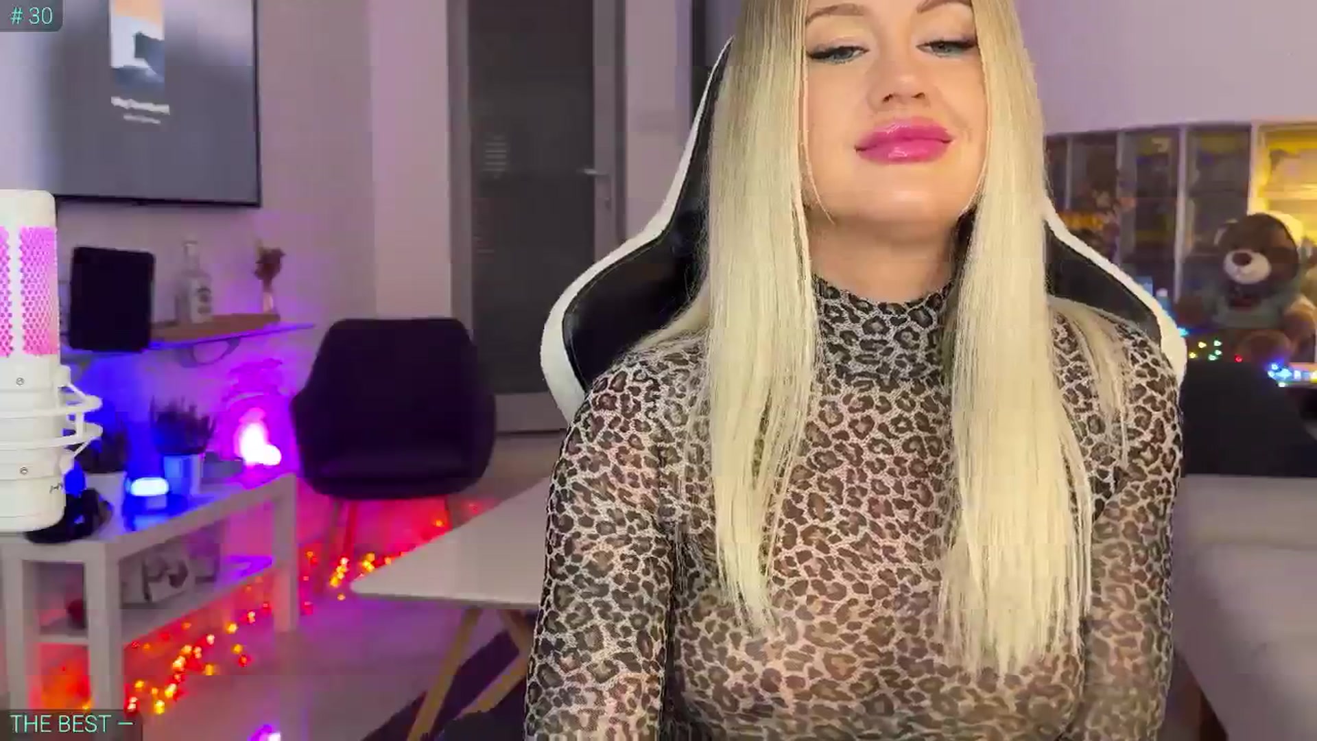 Gallery image thumbnail from AlexiAngel's myfreecams stream on, 07/23/2025, 17:01 image 7 of 20