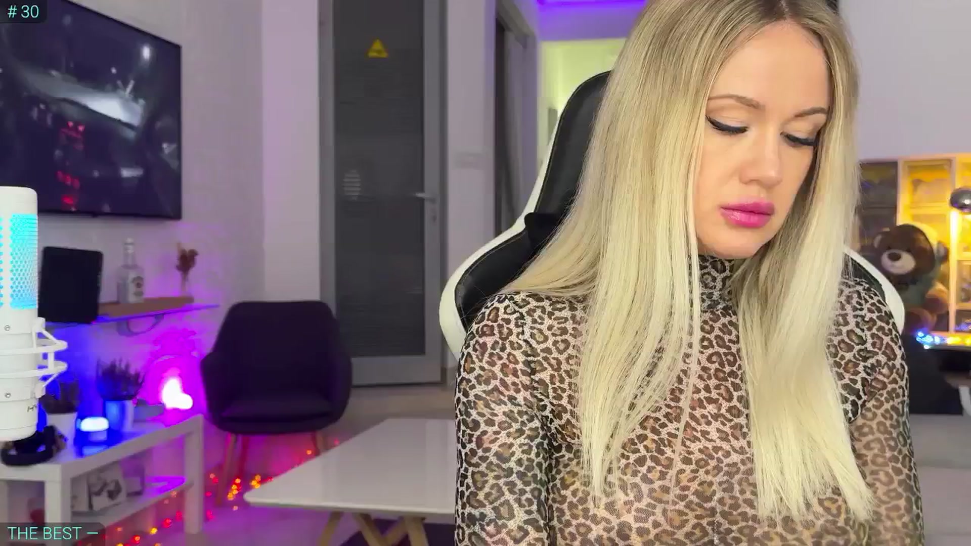 Gallery image thumbnail from AlexiAngel's myfreecams stream on, 07/23/2025, 17:01 image 1 of 20