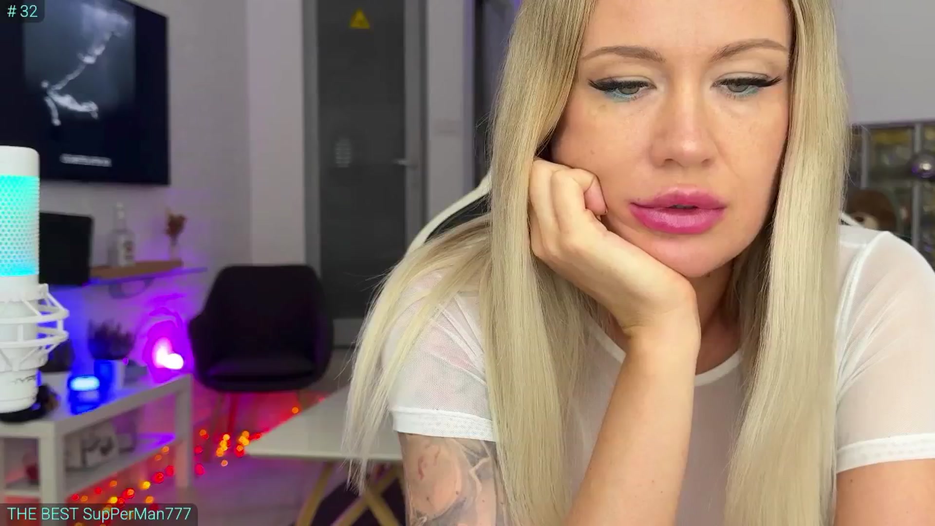 Gallery image thumbnail from AlexiAngel's myfreecams stream on, 07/25/2025, 06:44 image 15 of 20