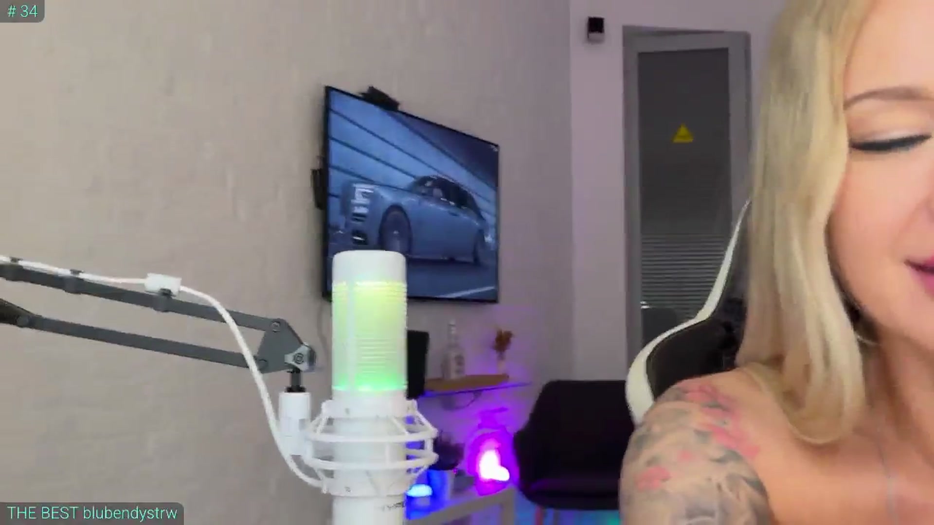 Gallery image thumbnail from AlexiAngel's myfreecams stream on, 07/26/2025, 07:02 image 11 of 20
