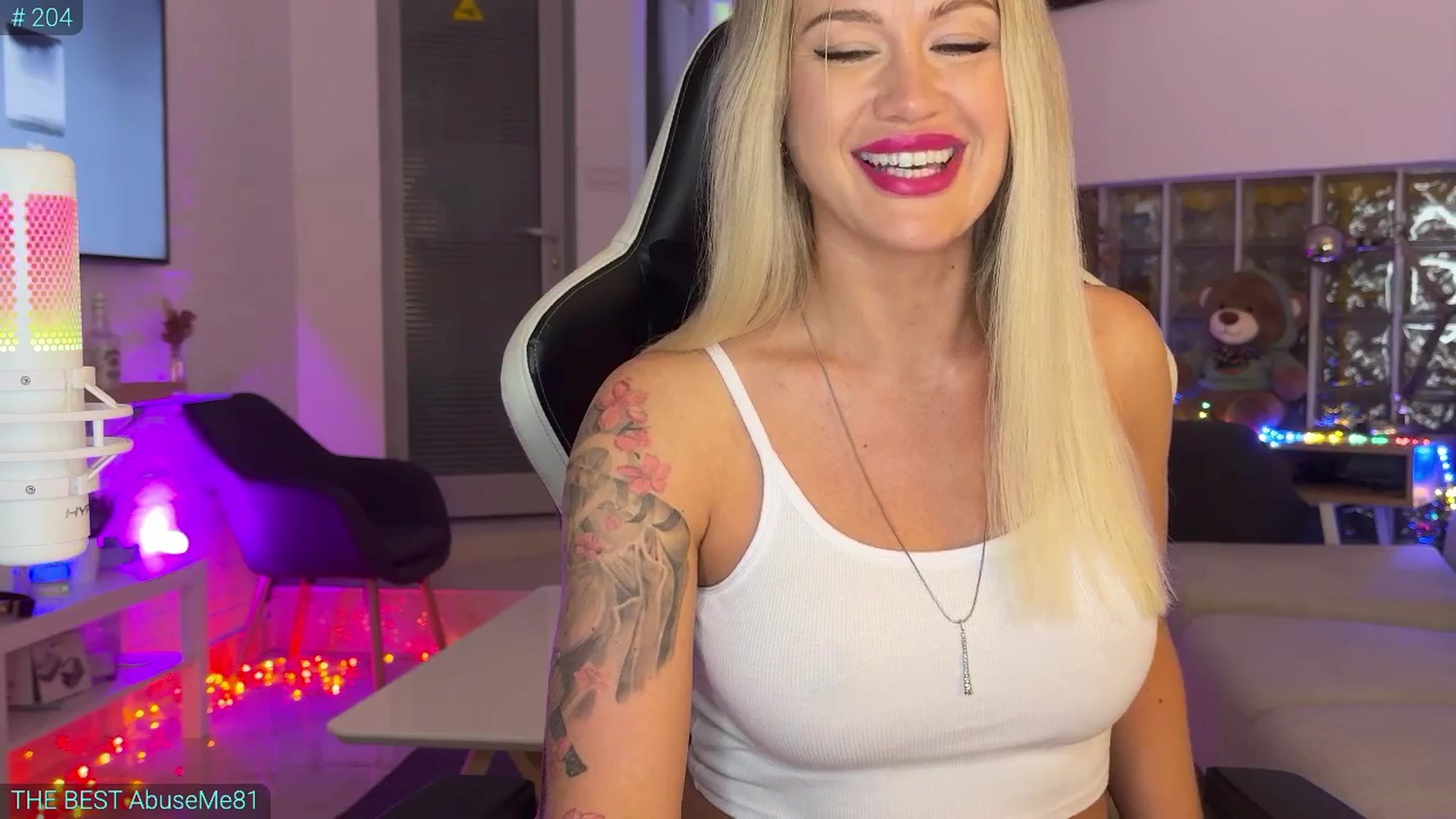Gallery image thumbnail from AlexiAngel's myfreecams stream on, 08/03/2025, 18:24 image 13 of 20