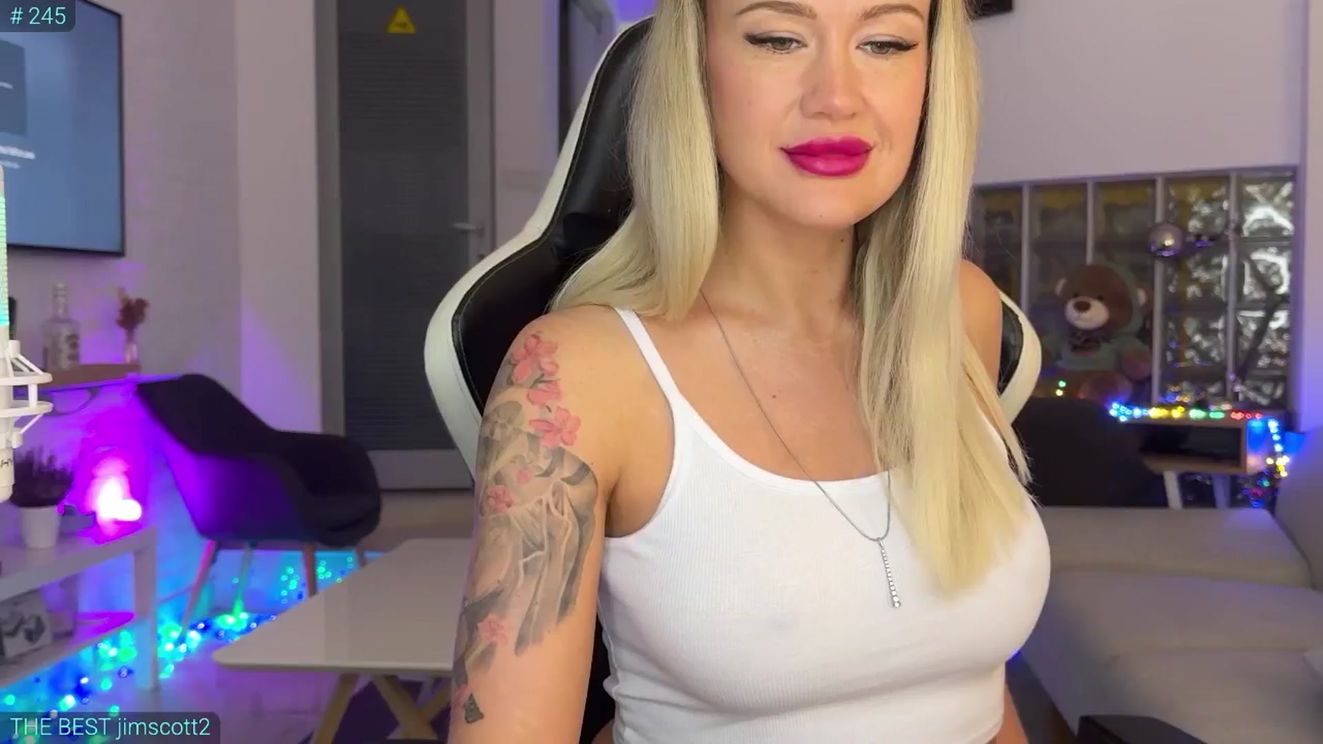 Gallery image thumbnail from AlexiAngel's myfreecams stream on, 08/04/2025, 05:11 image 19 of 20