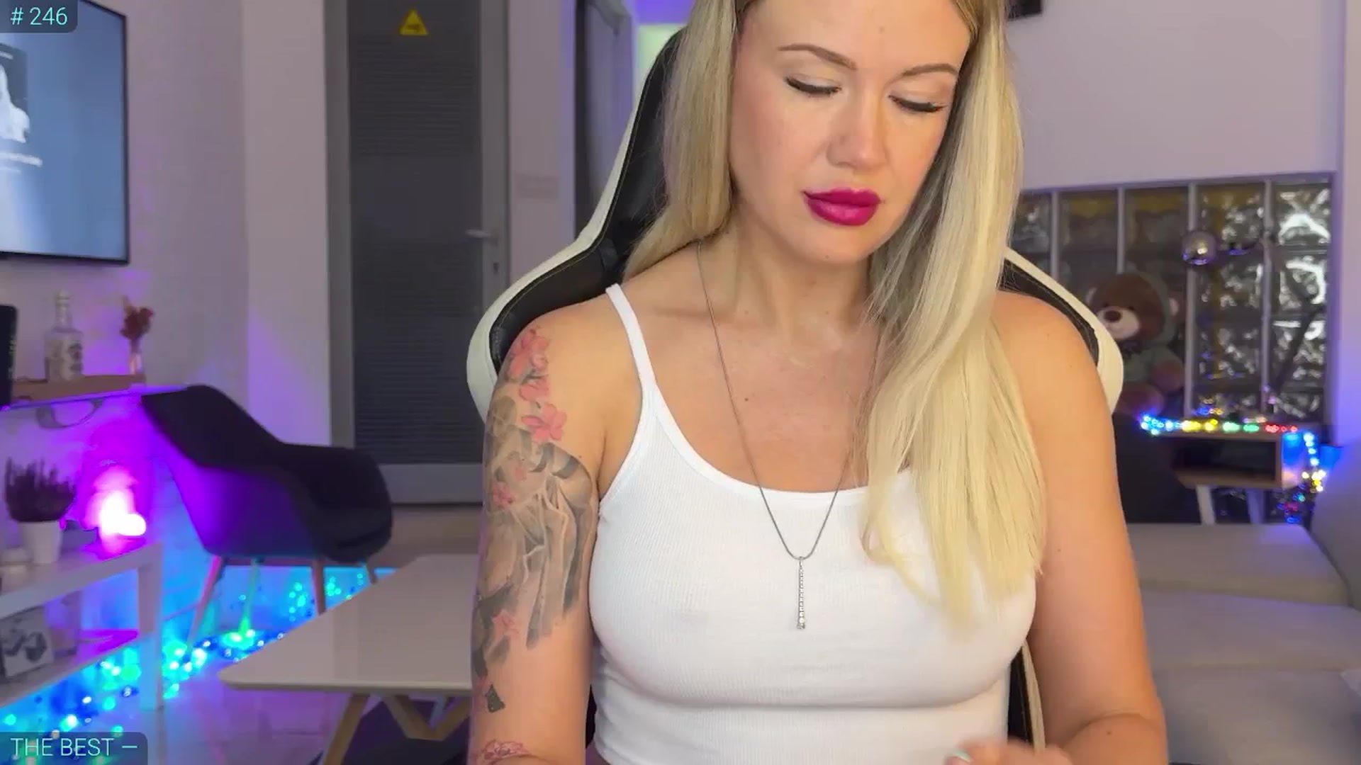 Gallery image thumbnail from AlexiAngel's myfreecams stream on, 08/04/2025, 05:11 image 5 of 20