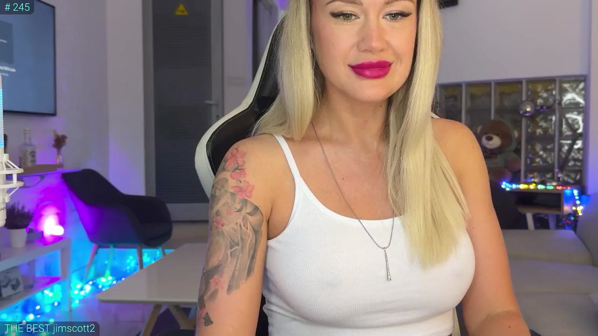 Gallery image thumbnail from AlexiAngel's myfreecams stream on, 08/04/2025, 05:11 image 18 of 20