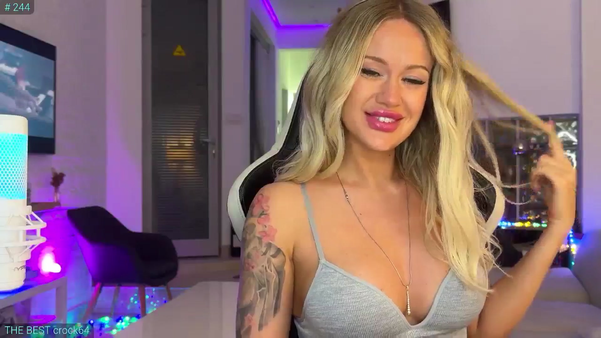 Gallery image thumbnail from AlexiAngel's myfreecams stream on, 08/13/2025, 18:21 image 3 of 20
