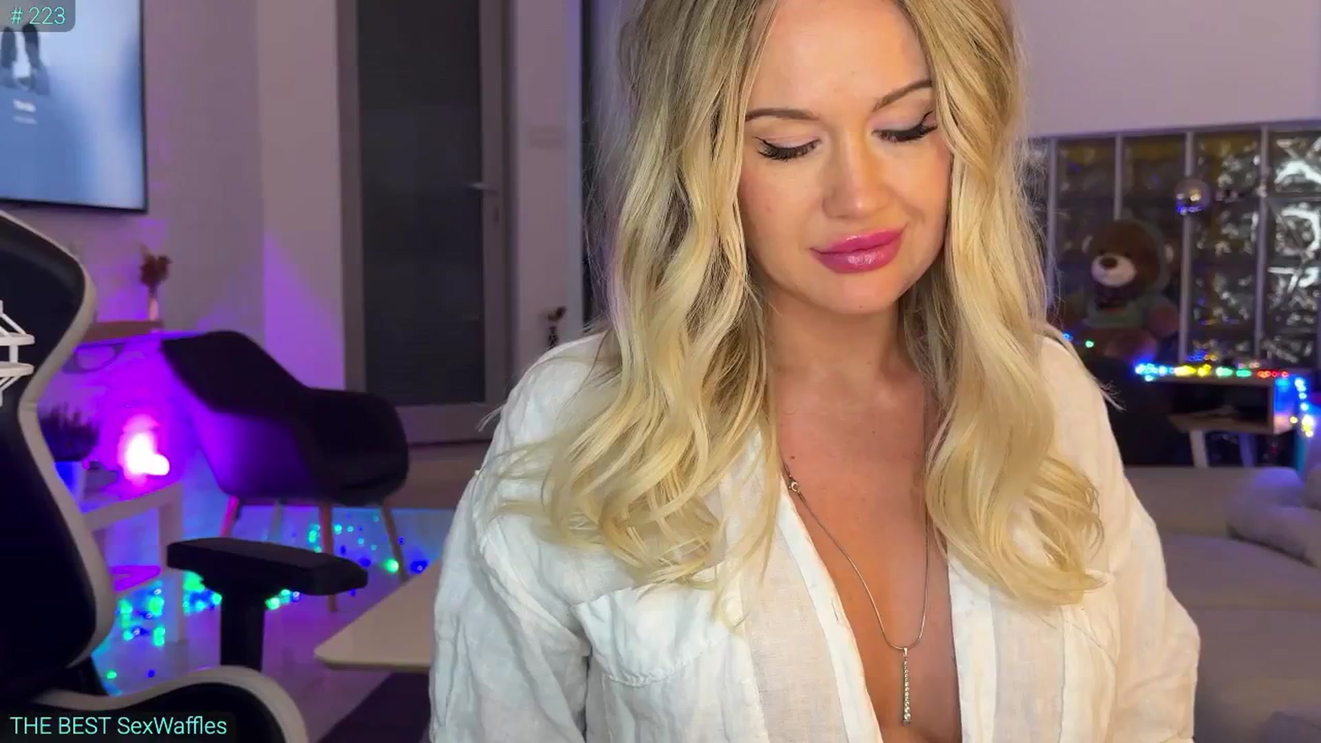Gallery image thumbnail from AlexiAngel's myfreecams stream on, 08/14/2025, 18:01 image 11 of 20