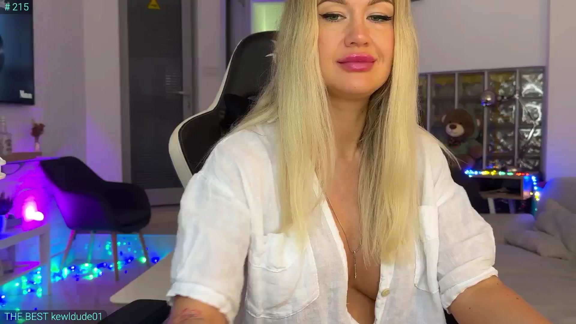 Gallery image thumbnail from AlexiAngel's myfreecams stream on, 08/15/2025, 06:46 image 12 of 20