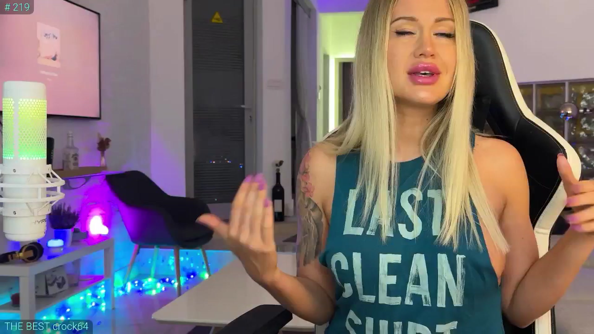 Gallery image thumbnail from AlexiAngel's myfreecams stream on, 08/15/2025, 16:06 image 6 of 20