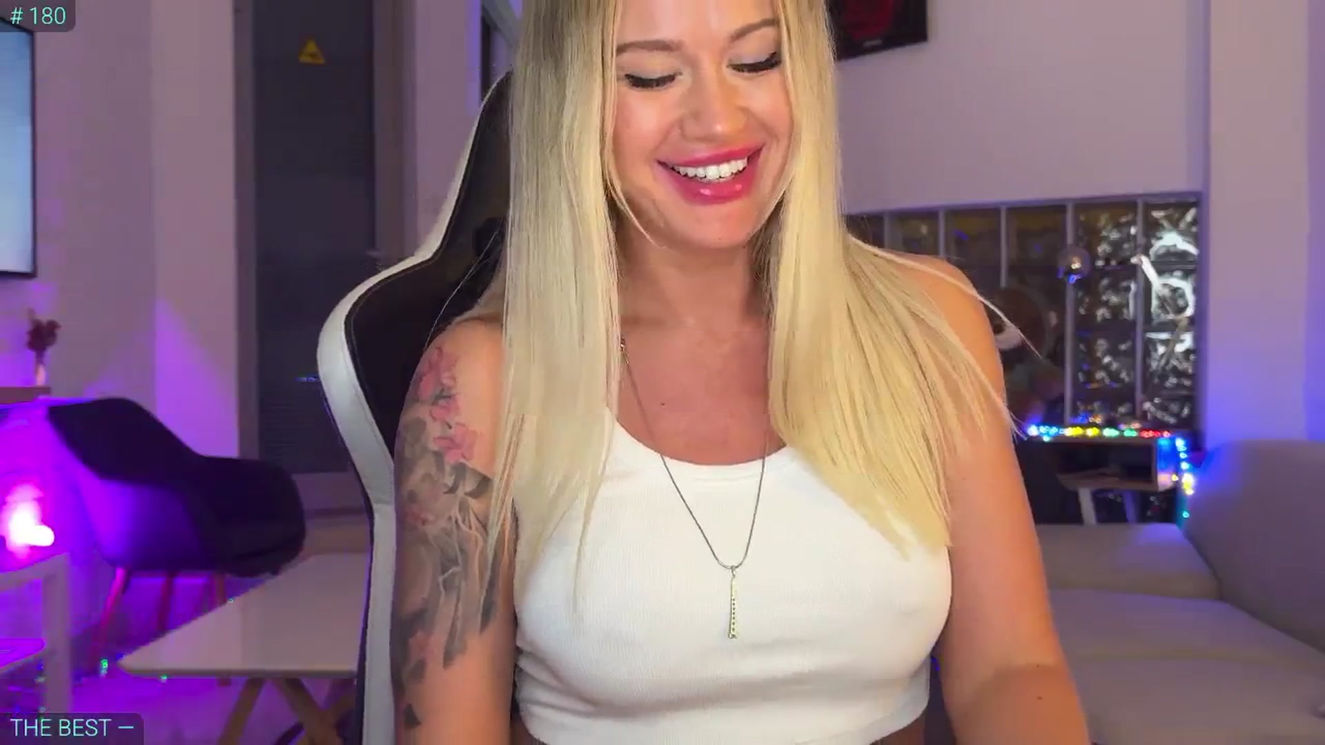 Gallery image thumbnail from AlexiAngel's myfreecams stream on, 08/16/2025, 18:04 image 10 of 20