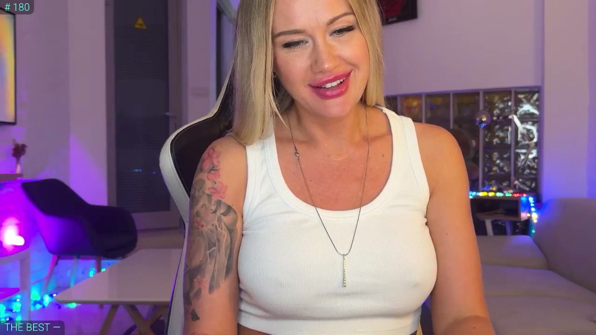 Gallery image thumbnail from AlexiAngel's myfreecams stream on, 08/16/2025, 18:04 image 13 of 20