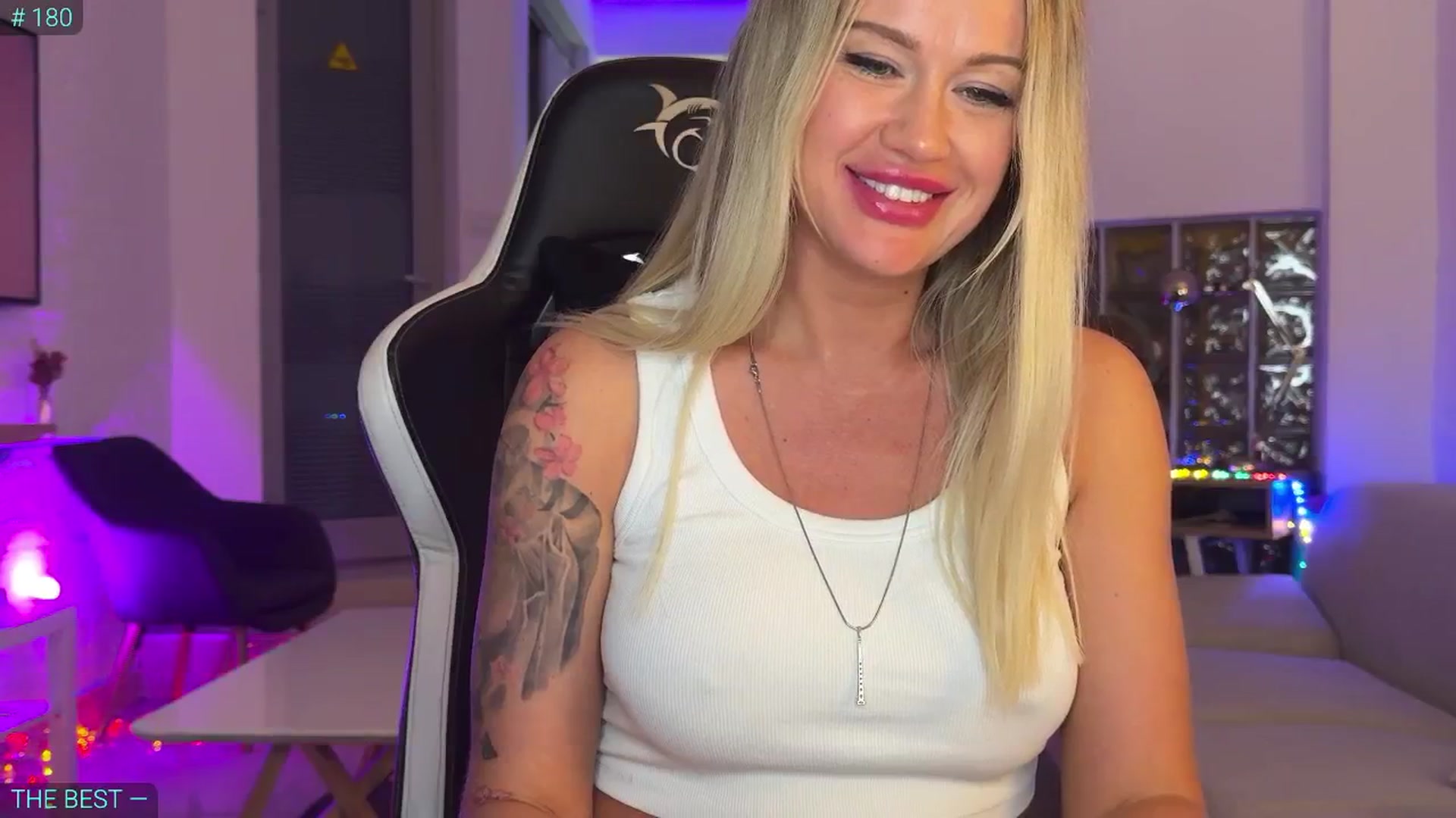 Gallery image thumbnail from AlexiAngel's myfreecams stream on, 08/16/2025, 18:04 image 12 of 20